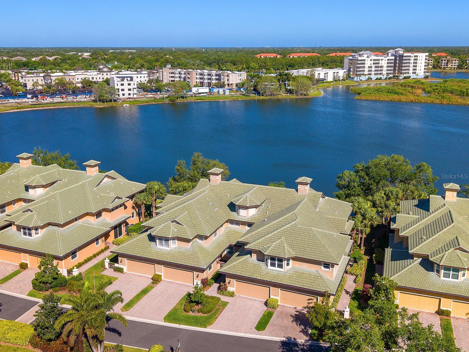 6427 MOORINGS POINT CIR #101