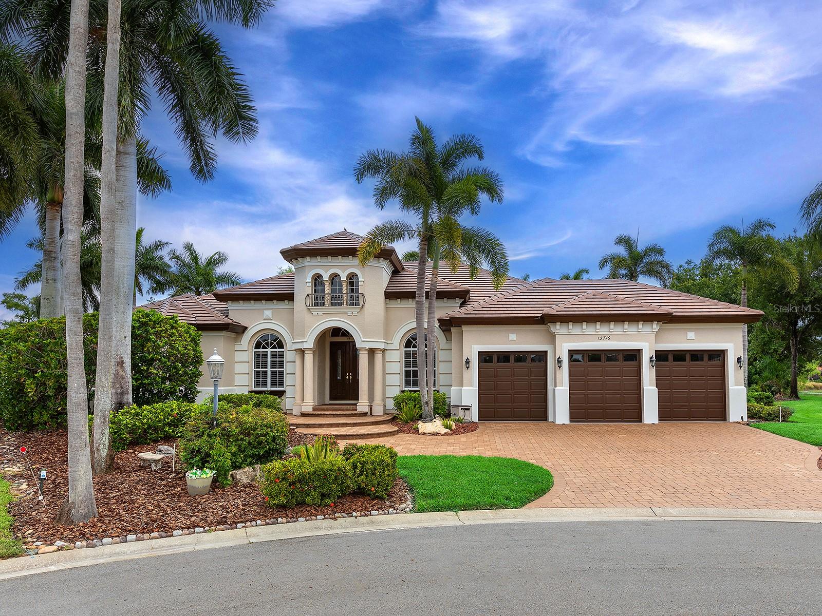13716 RED ROCK PL