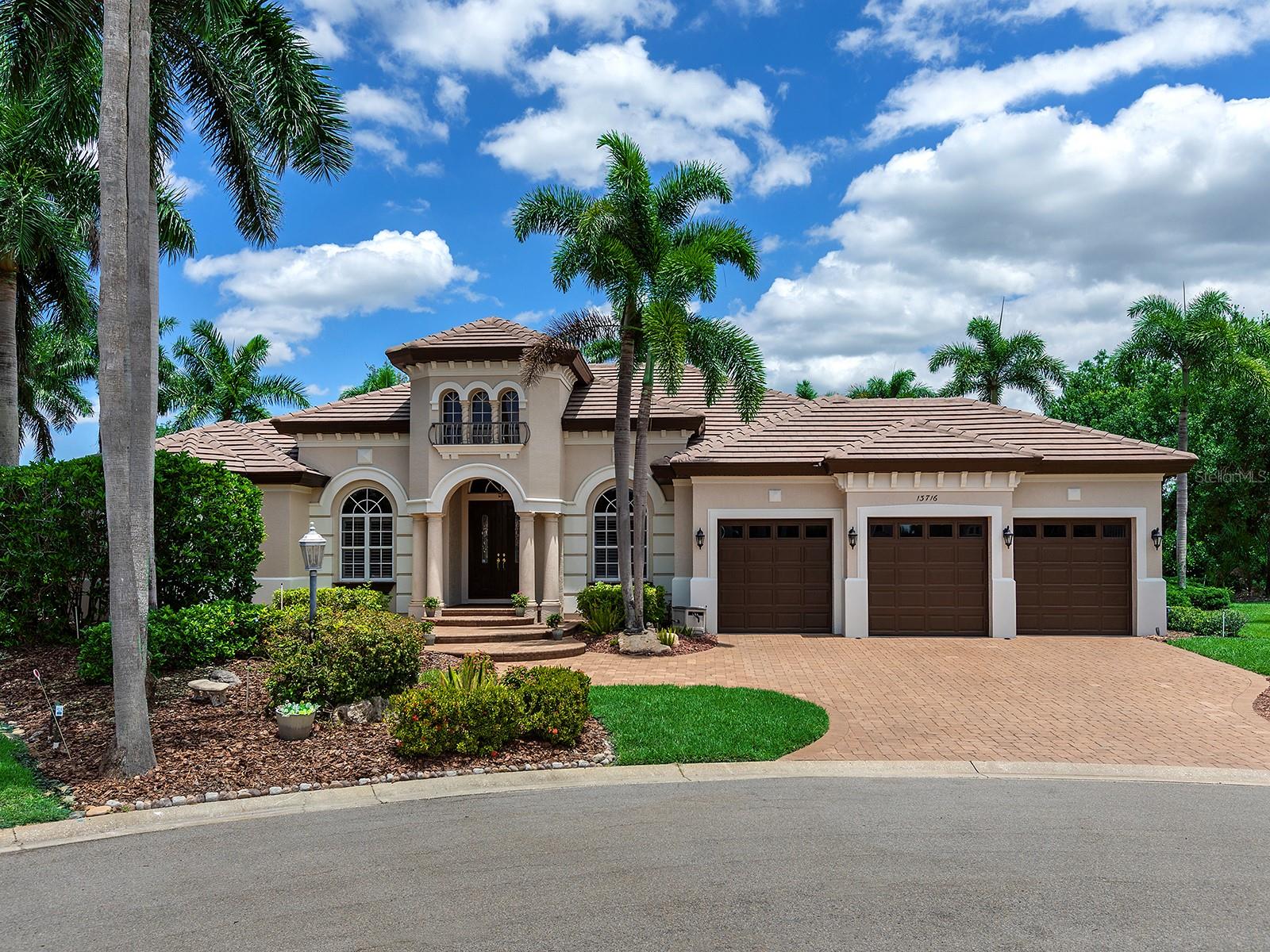 13716 RED ROCK PL
