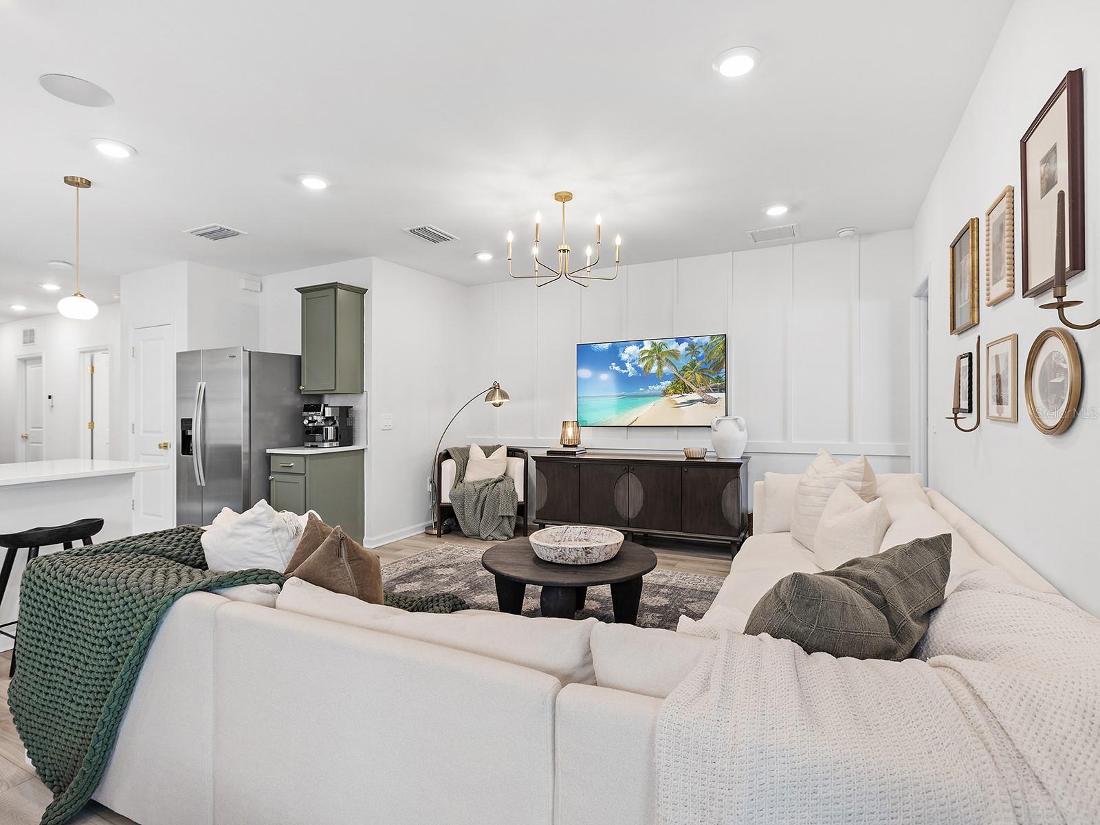 6524 SILVERSTAR DR