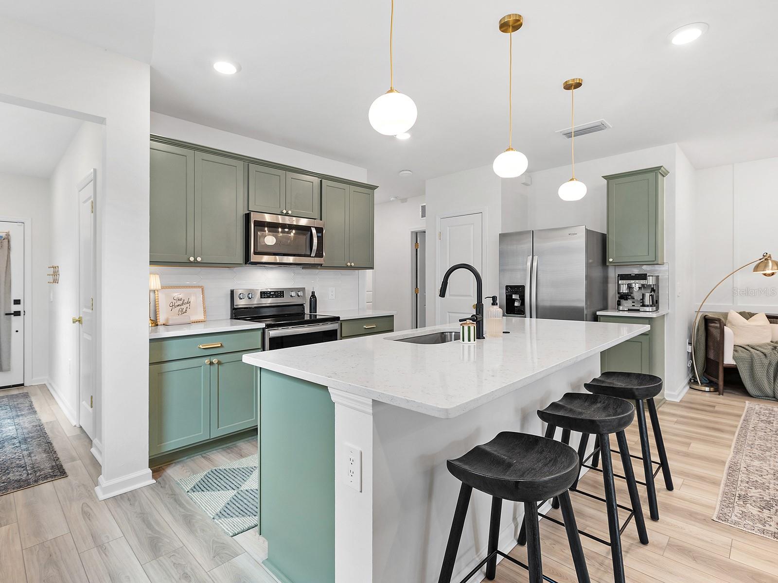 6524 SILVERSTAR DR