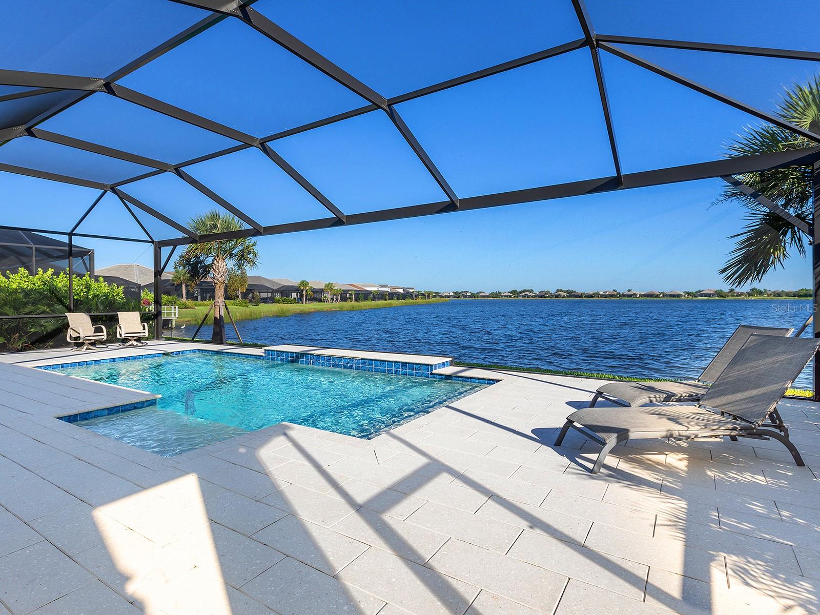 7959 WATERBEND TRL