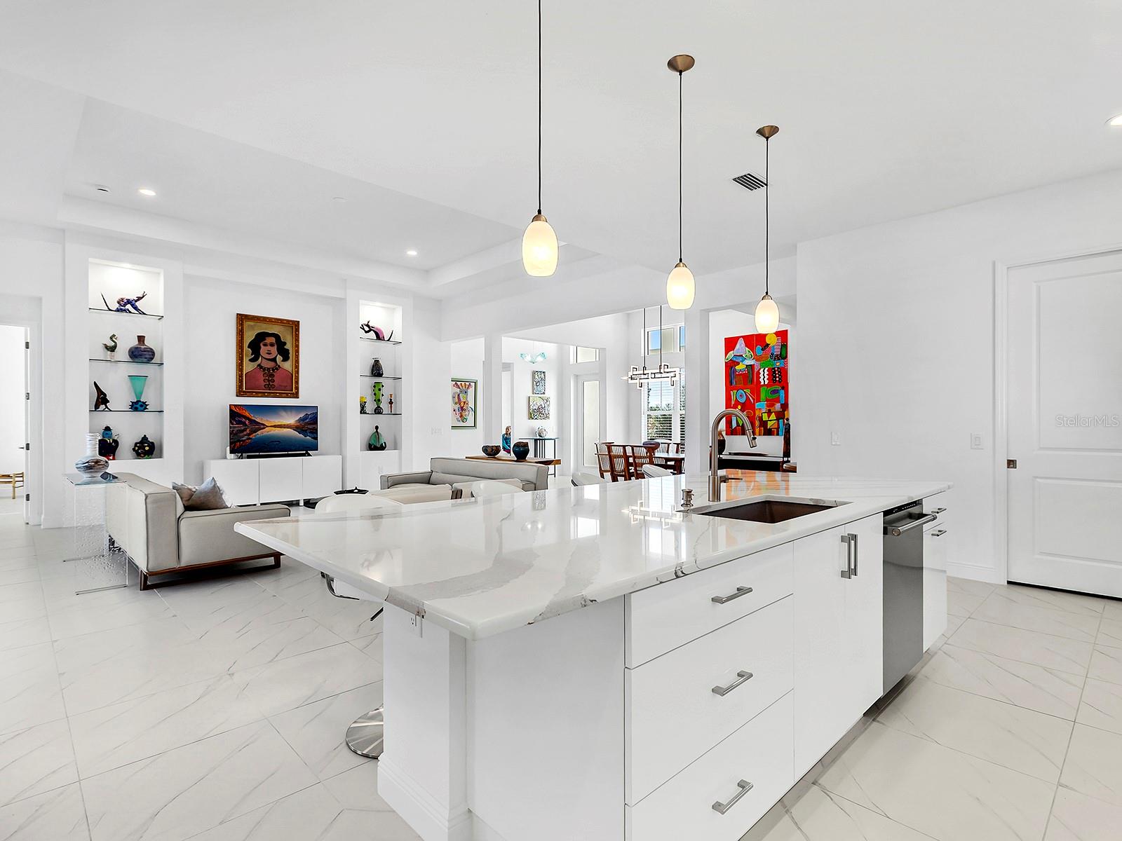 7959 WATERBEND TRL