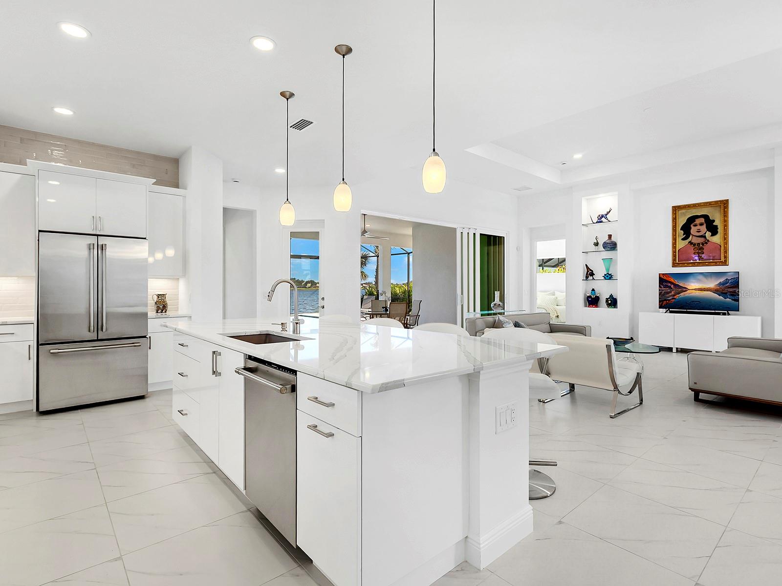 7959 WATERBEND TRL