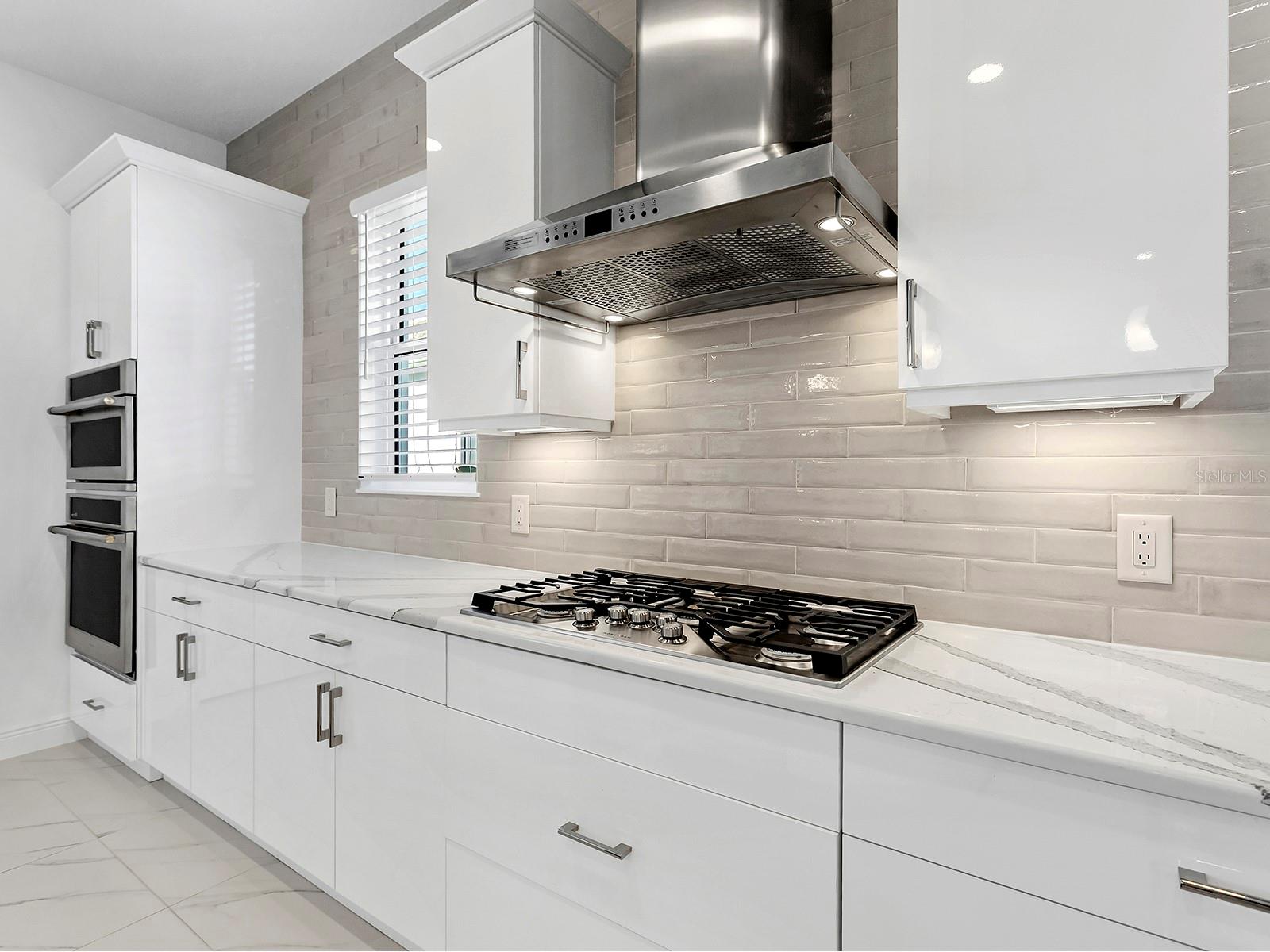 7959 WATERBEND TRL