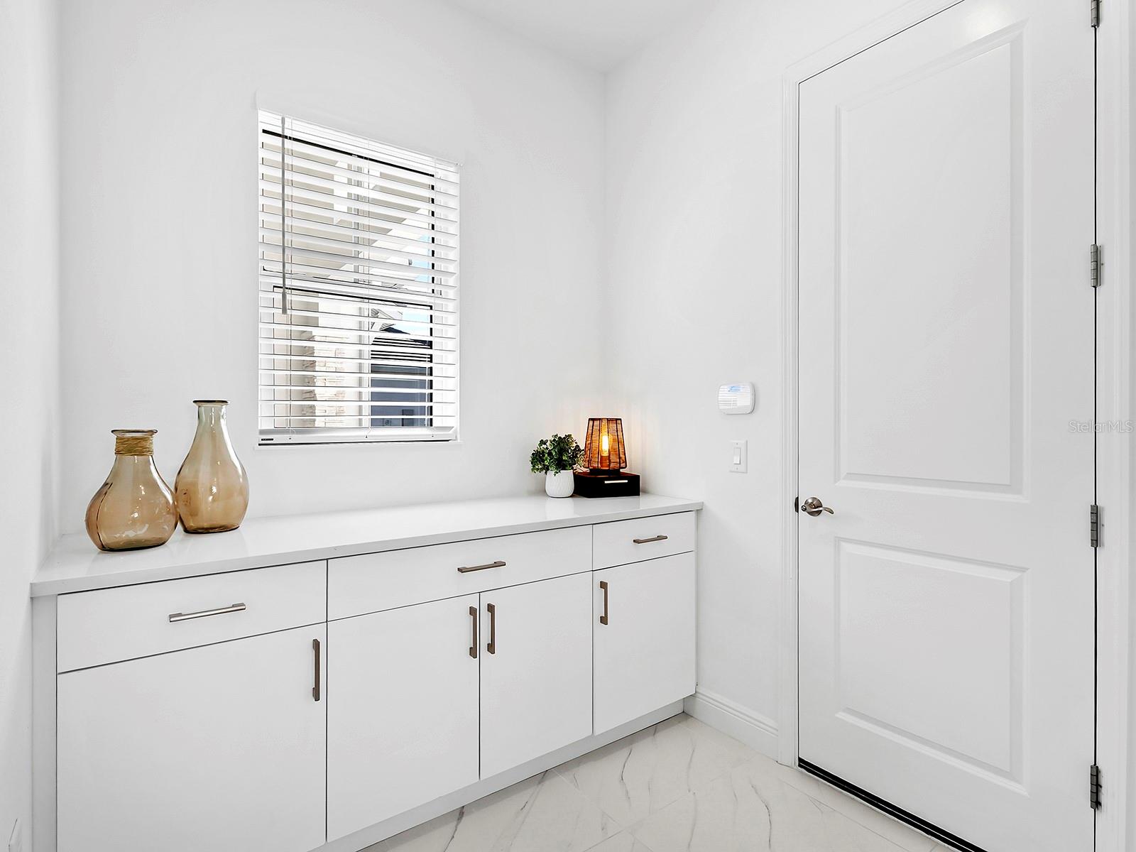 7959 WATERBEND TRL