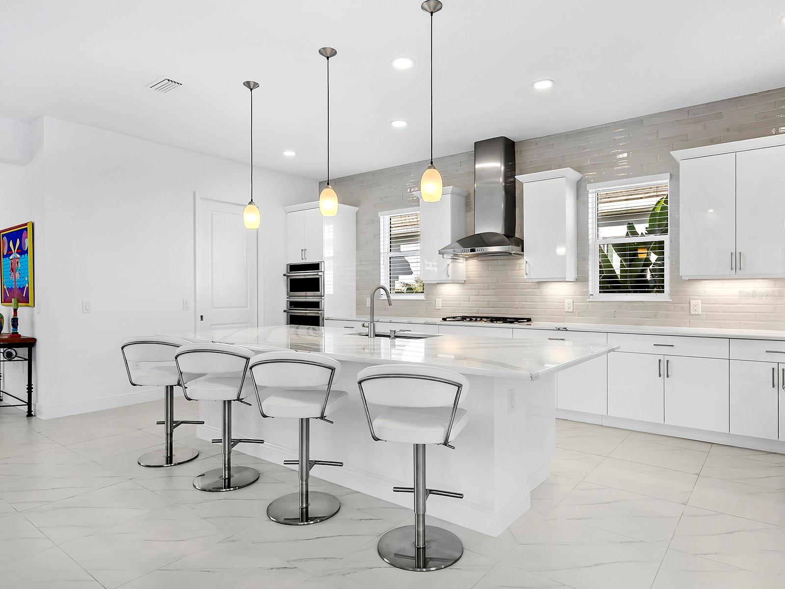 7959 WATERBEND TRL