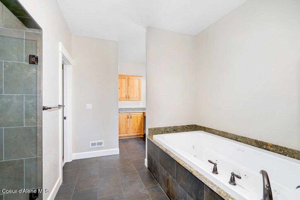 5235 S Ledgestone Dr, Coeur d'Alene