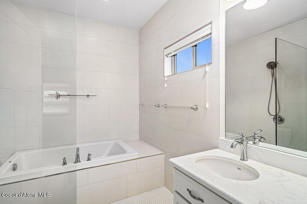 5235 S Ledgestone Dr, Coeur d'Alene