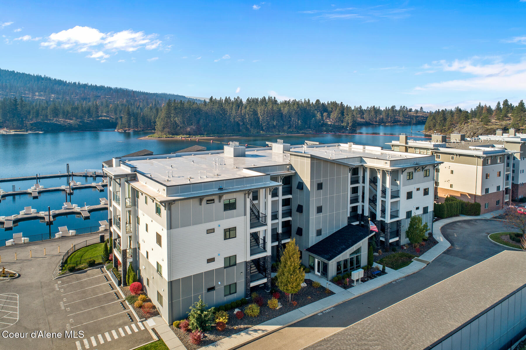 447 W Waterside Dr #304