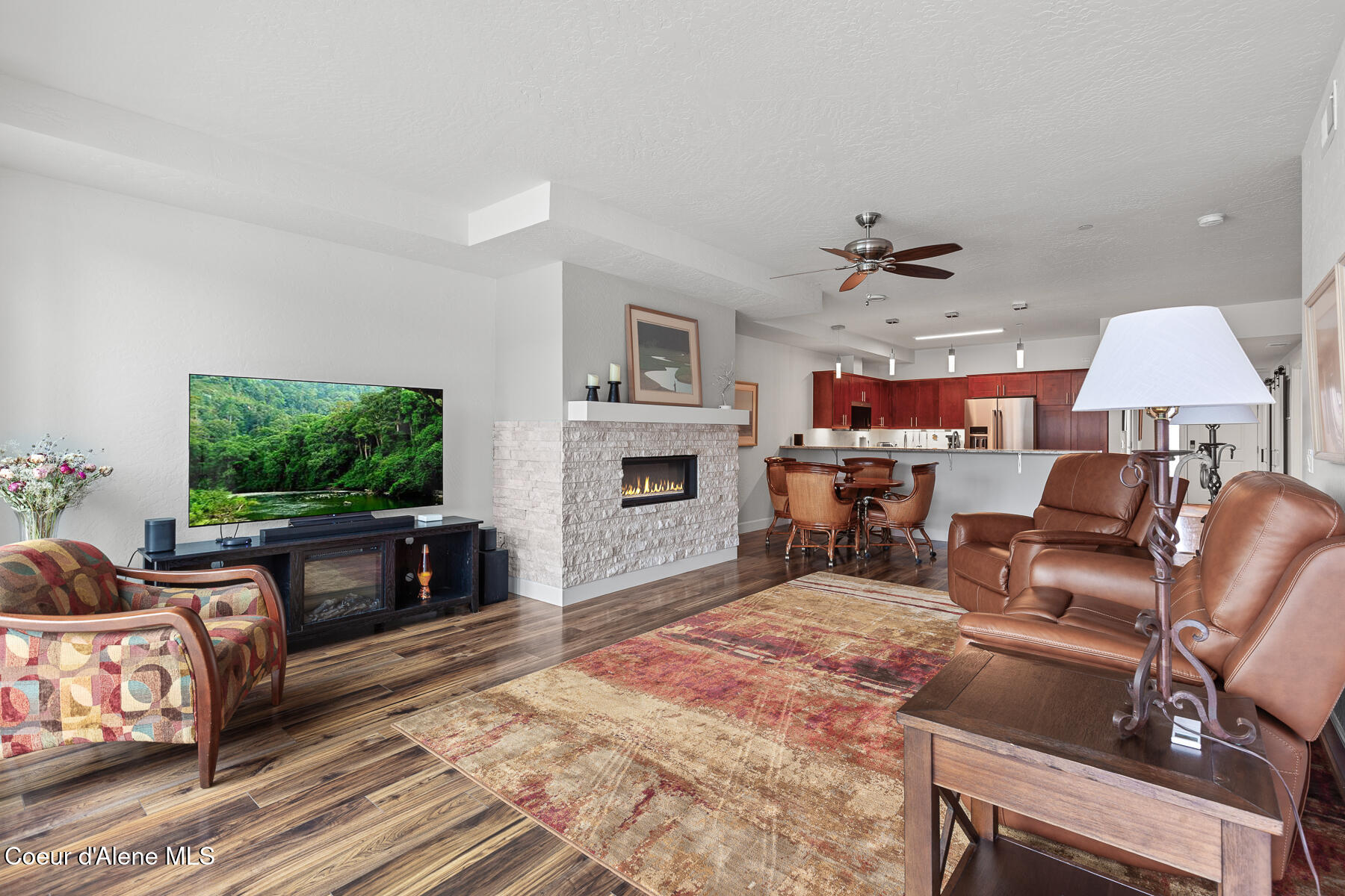 447 W Waterside Dr #304