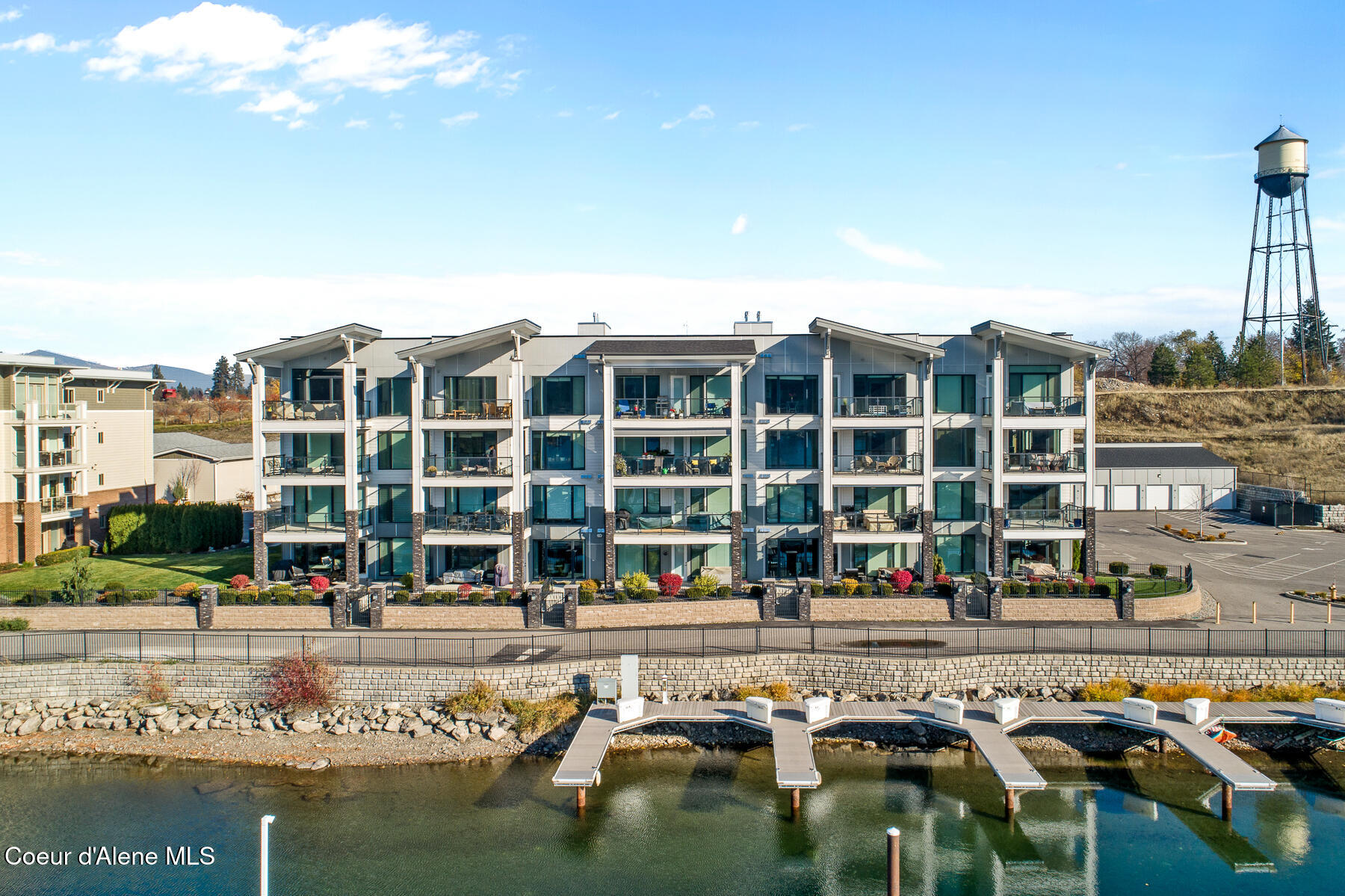 447 W Waterside Dr #304