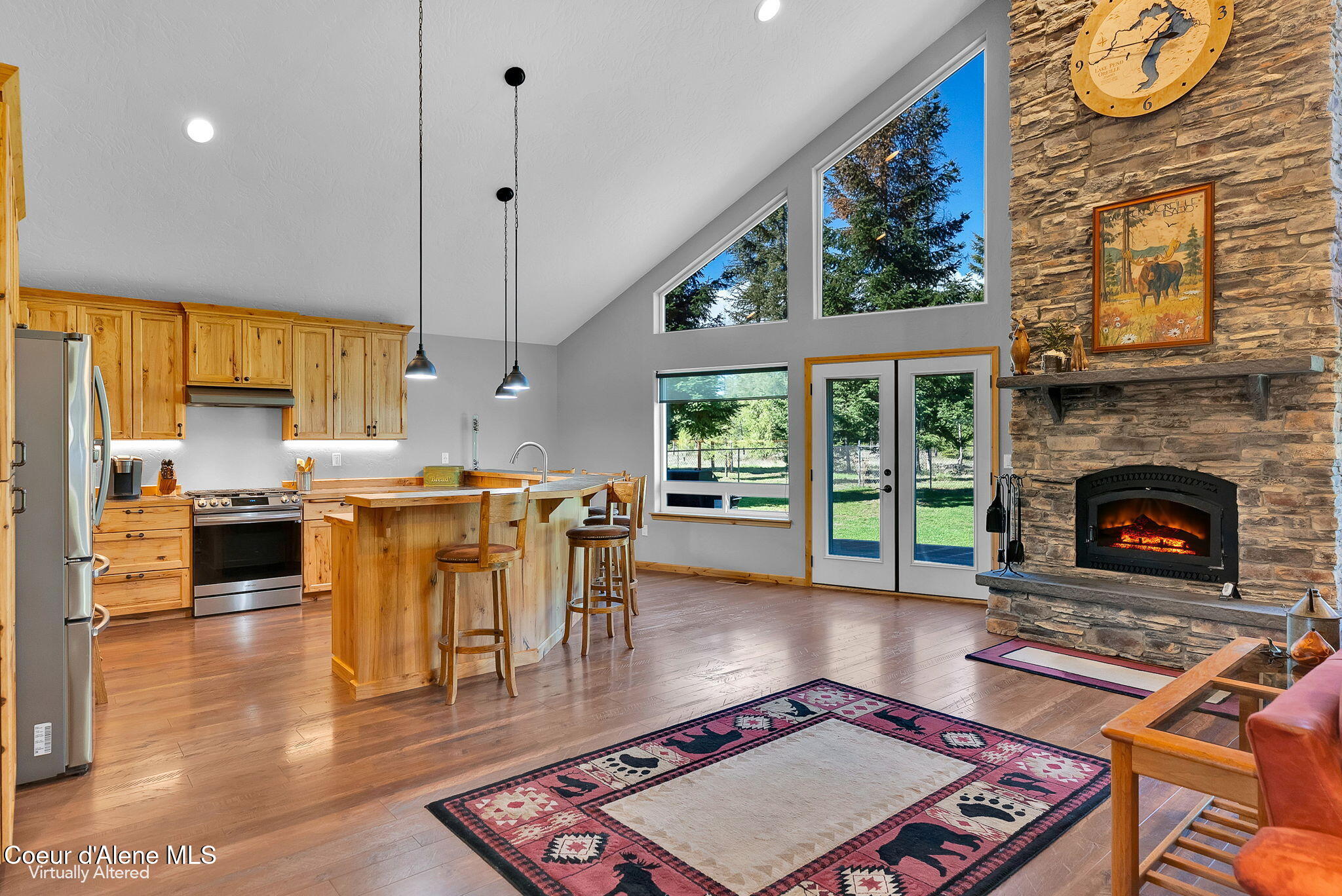 386 Ursa LN