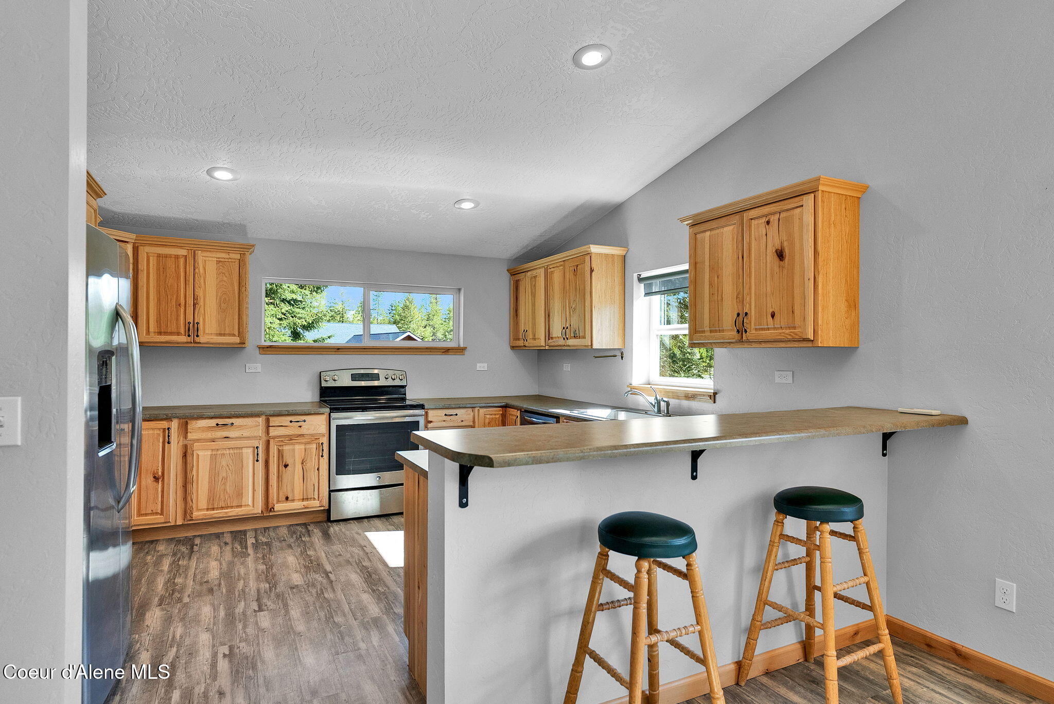 386 Ursa LN