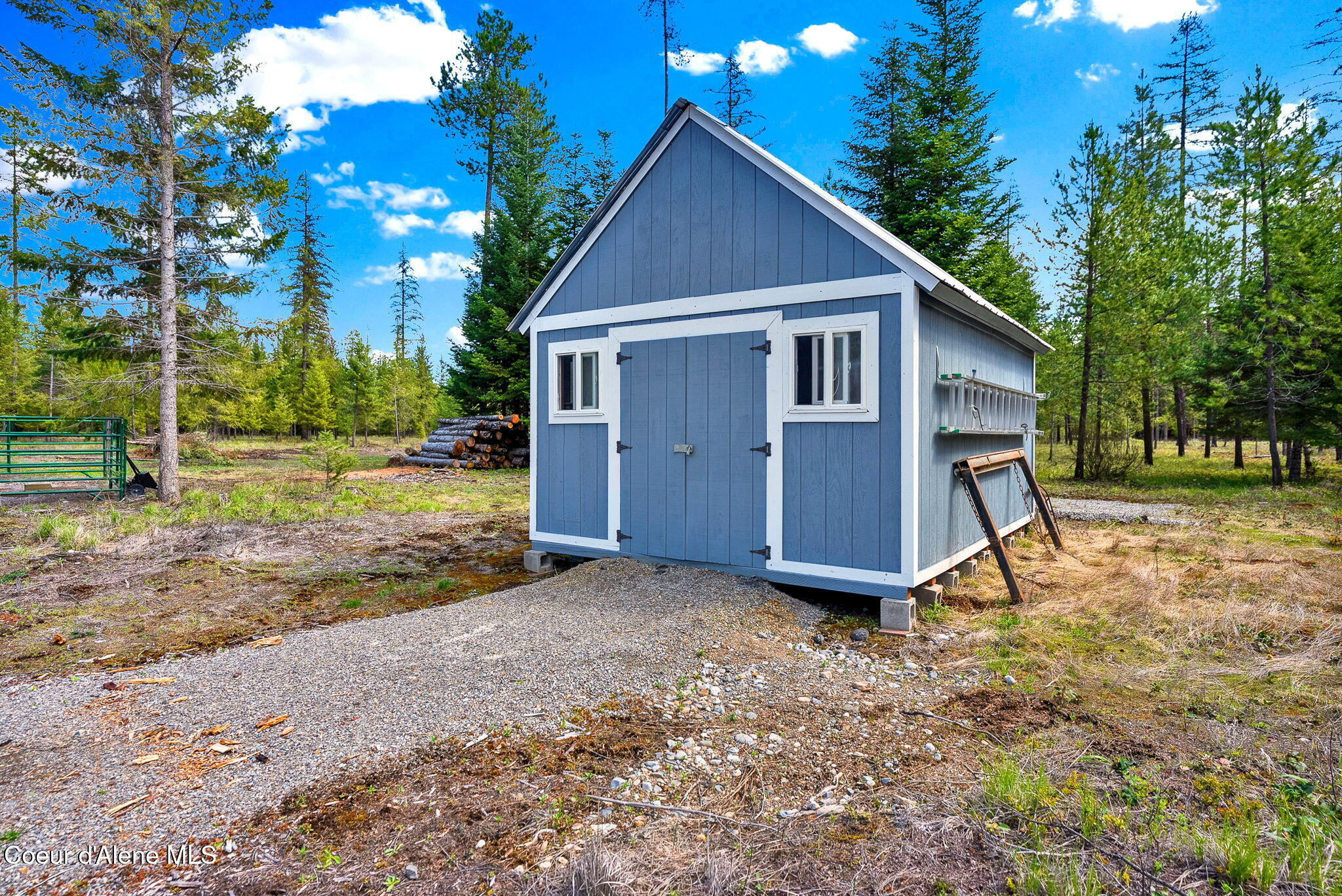 386 Ursa LN