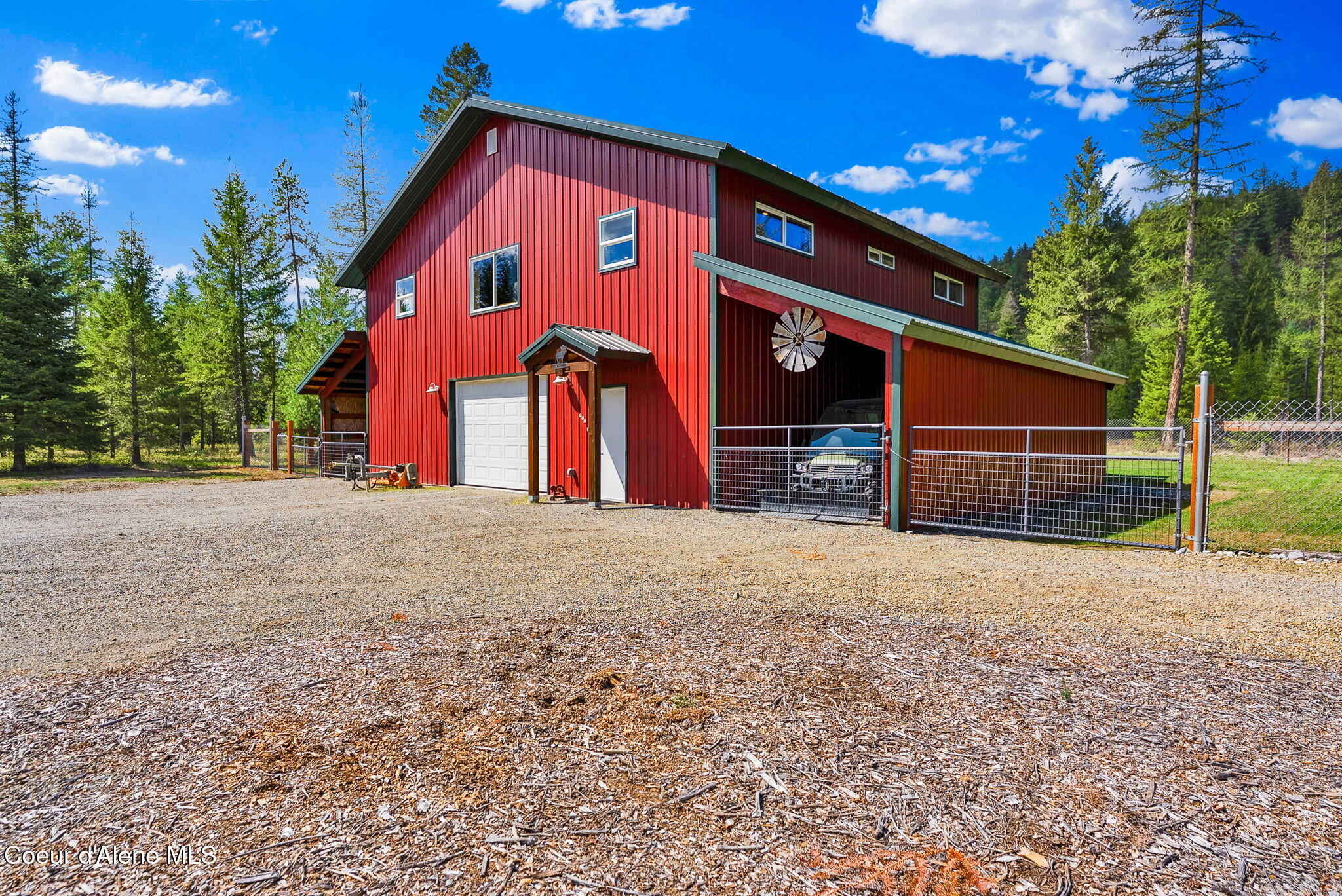 386 Ursa LN