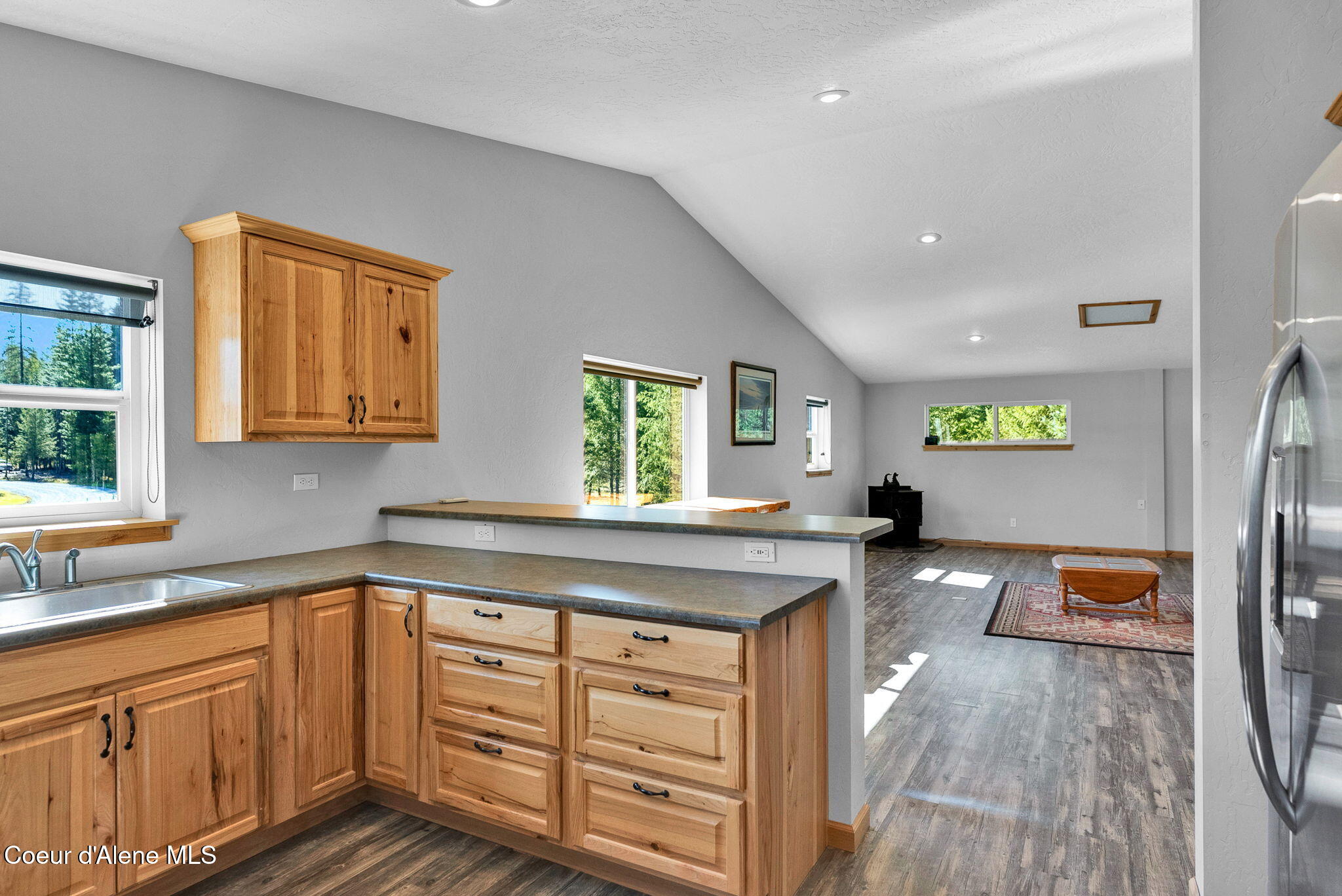 386 Ursa LN