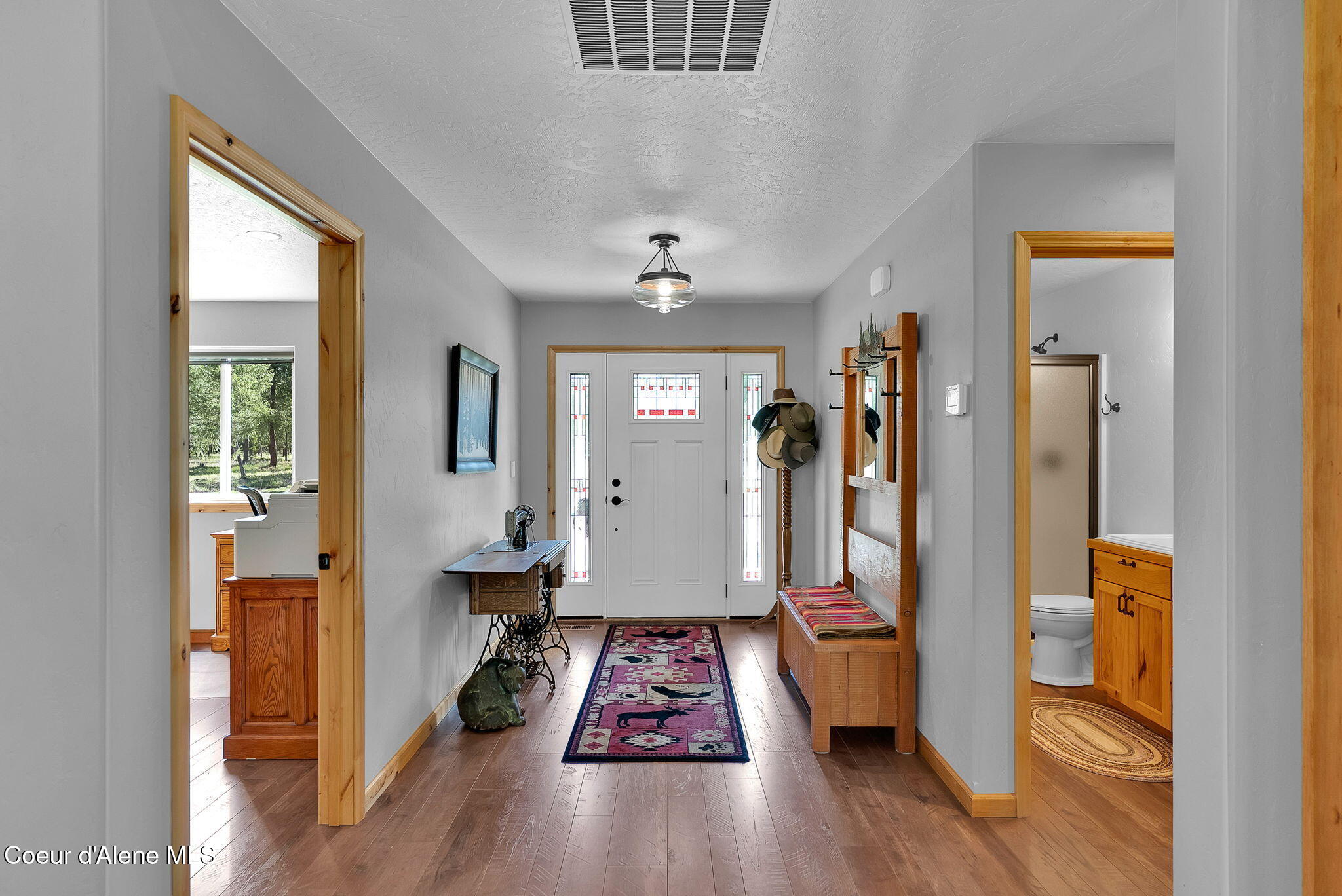 386 Ursa LN
