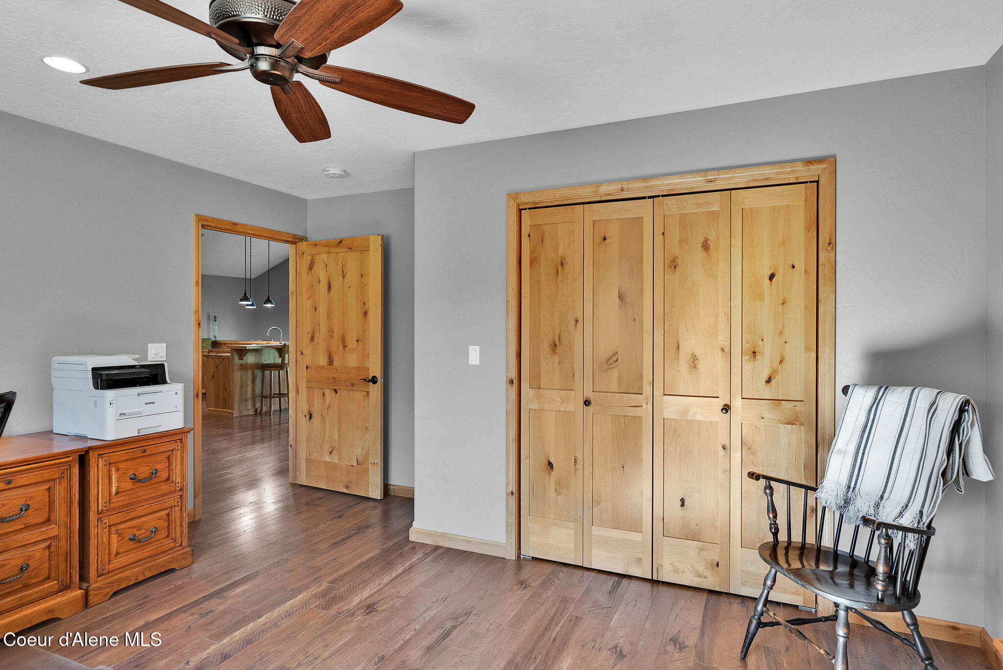 386 Ursa LN