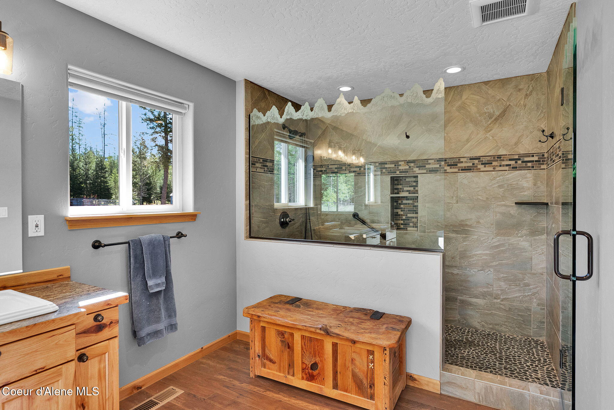 386 Ursa LN