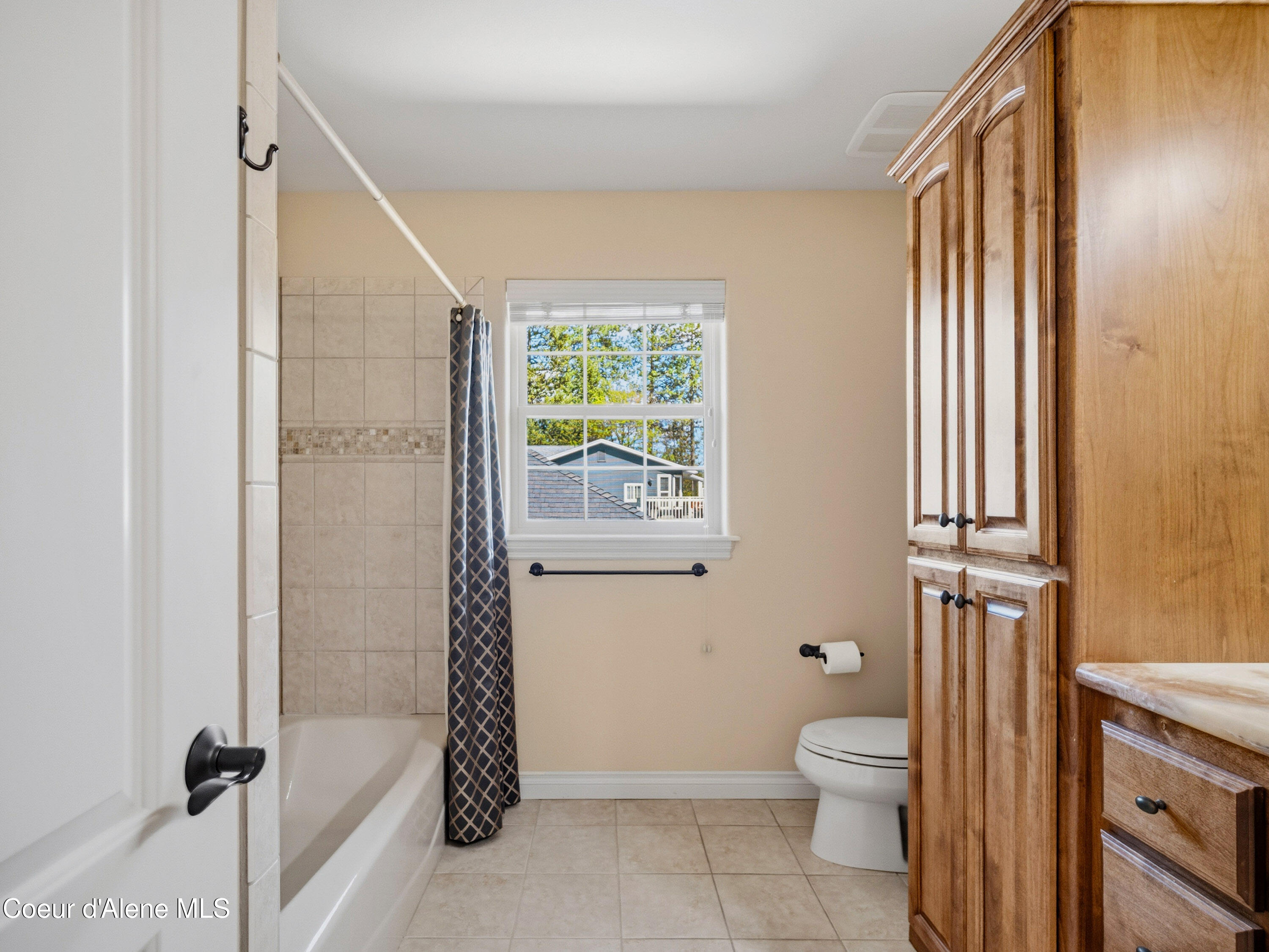 4231 E Burchell DR