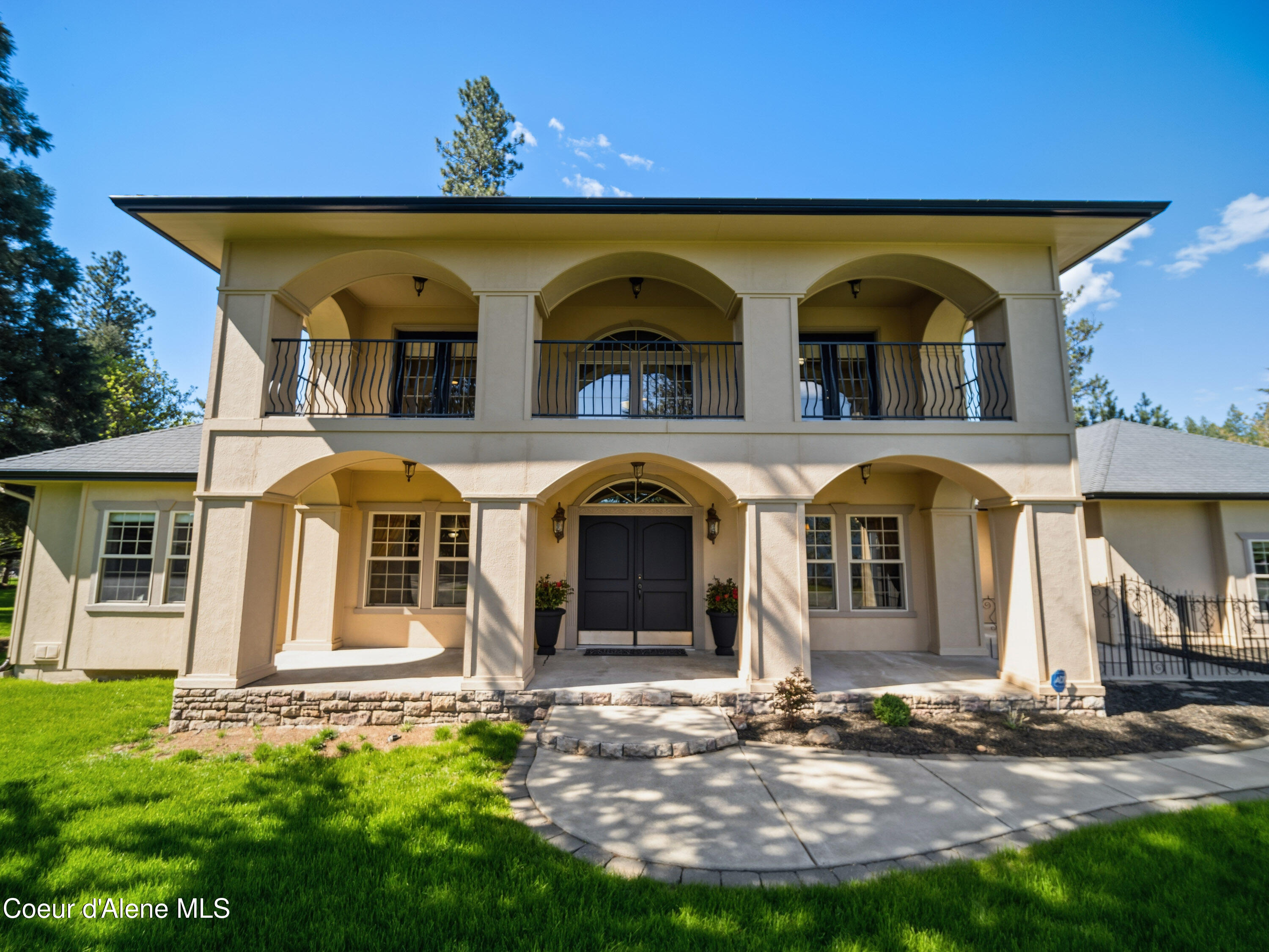 4231 E Burchell DR