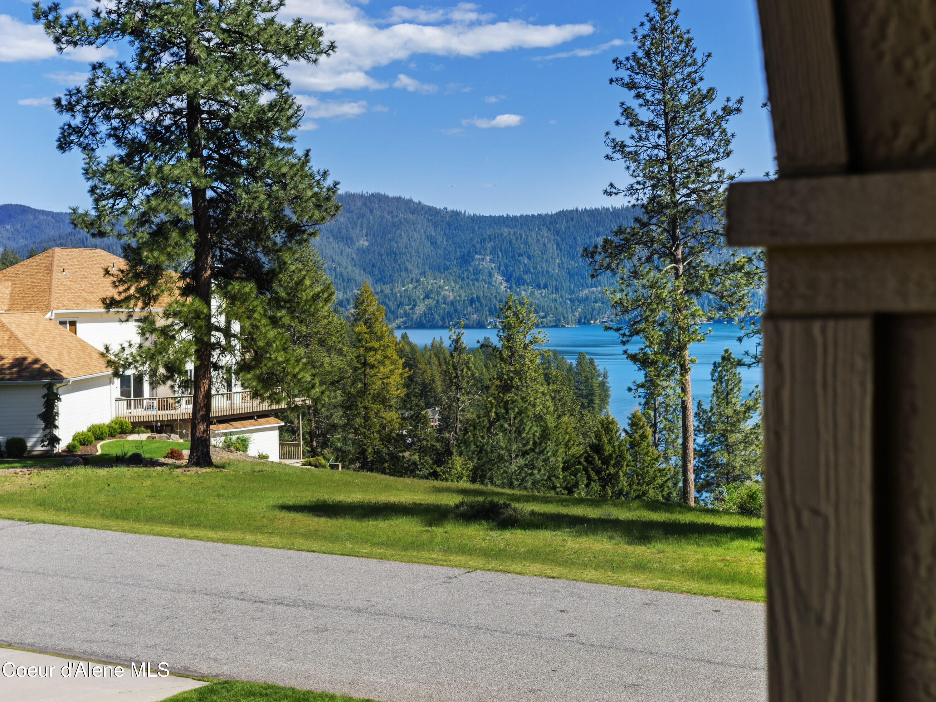 4231 E Burchell DR
