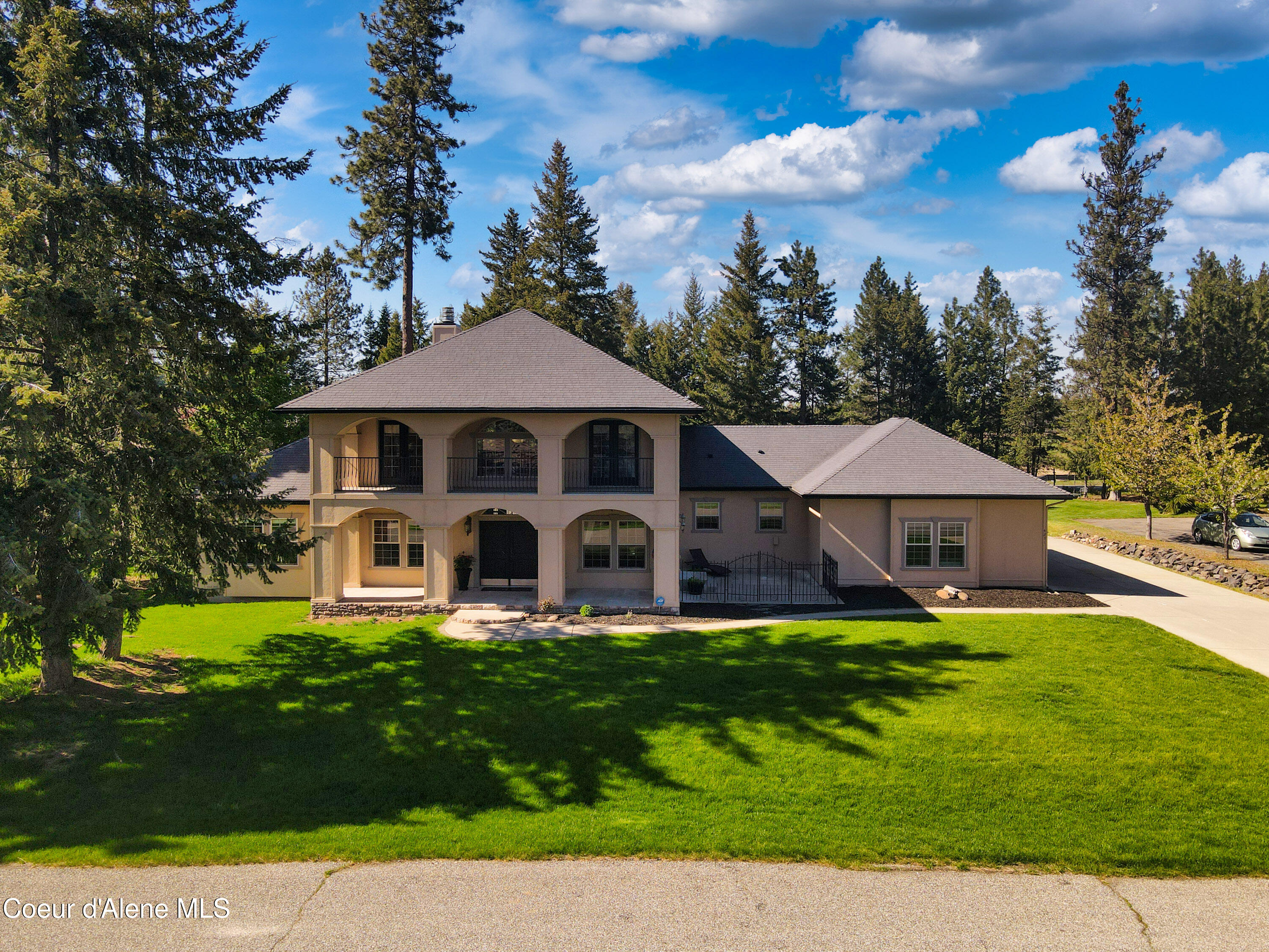 4231 E Burchell DR