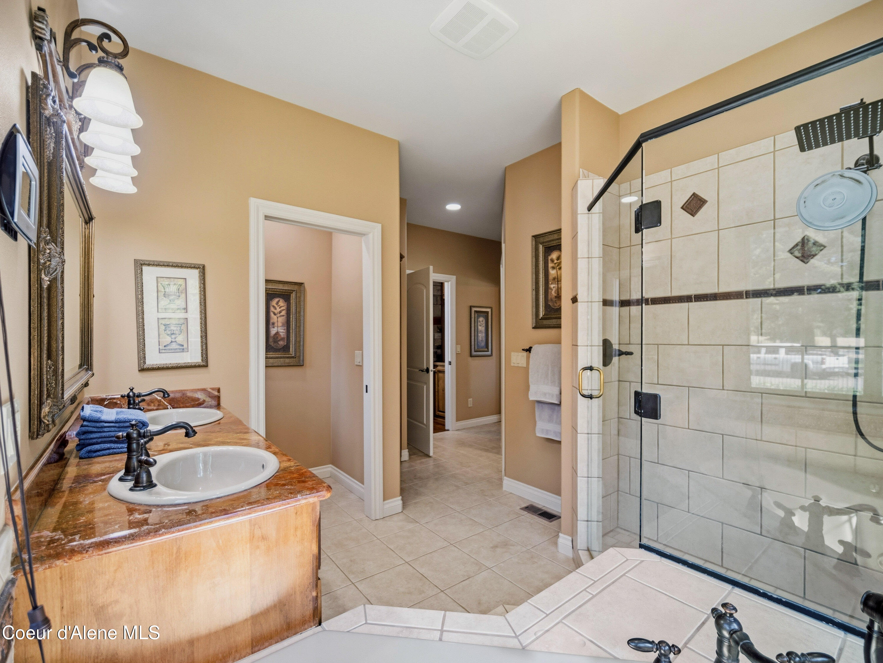 4231 E Burchell DR