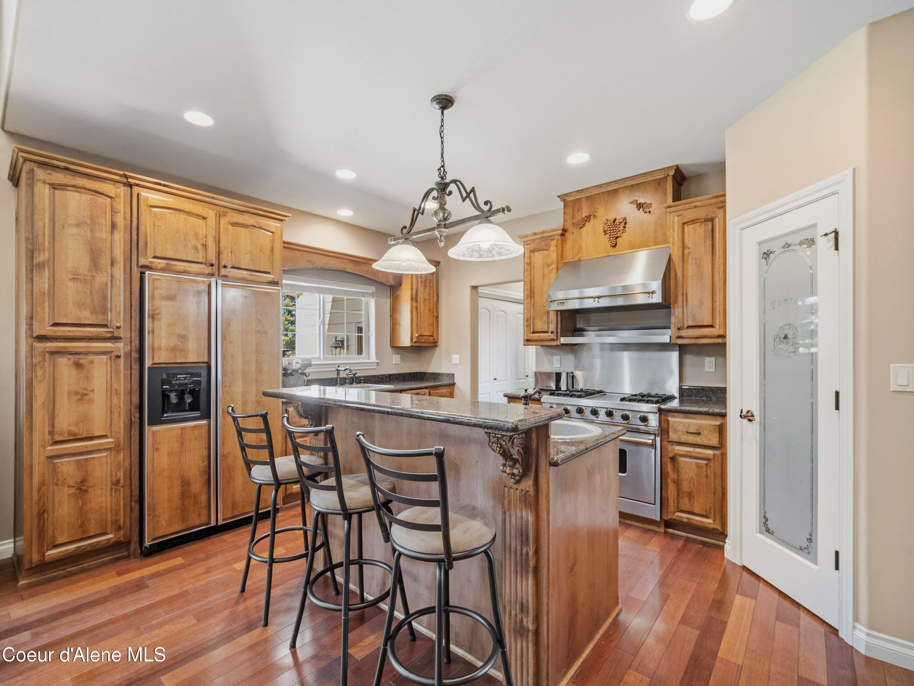 4231 E Burchell DR
