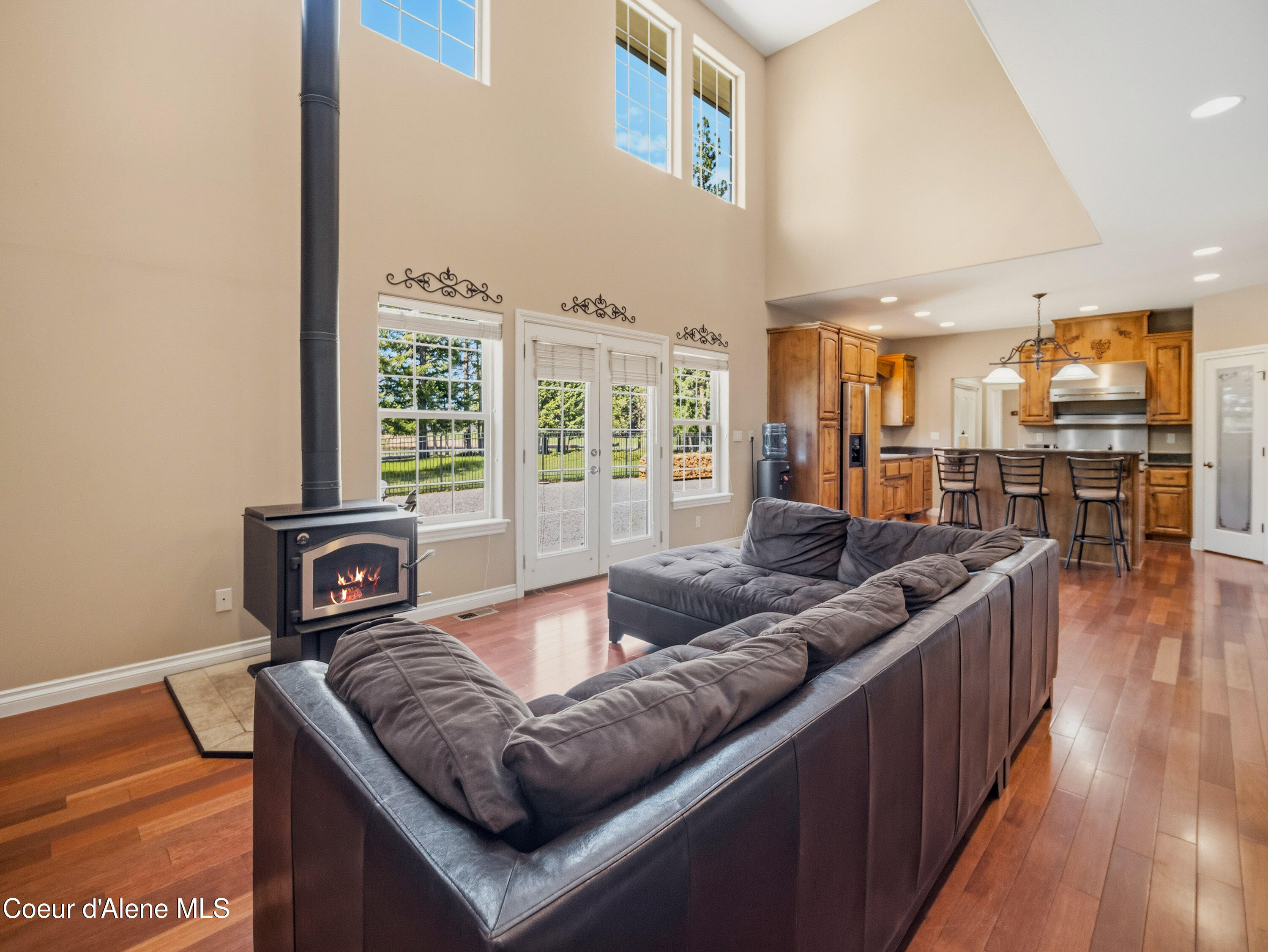 4231 E Burchell DR