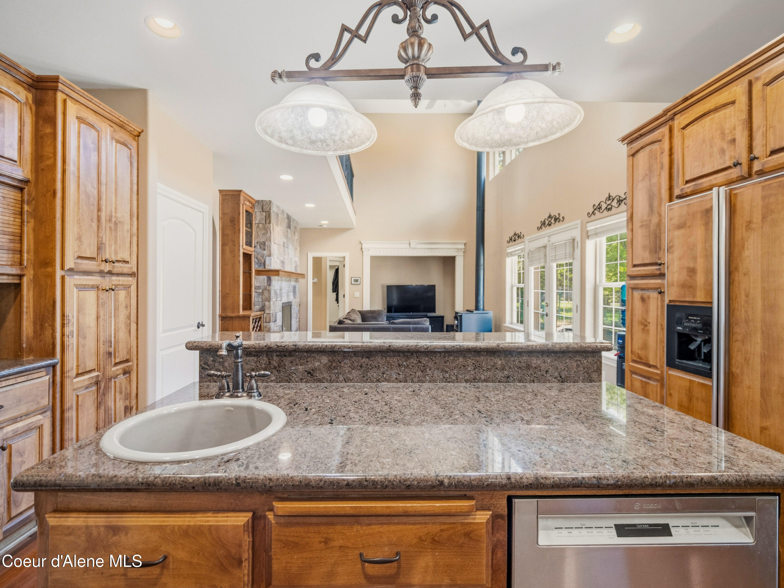 4231 E Burchell DR
