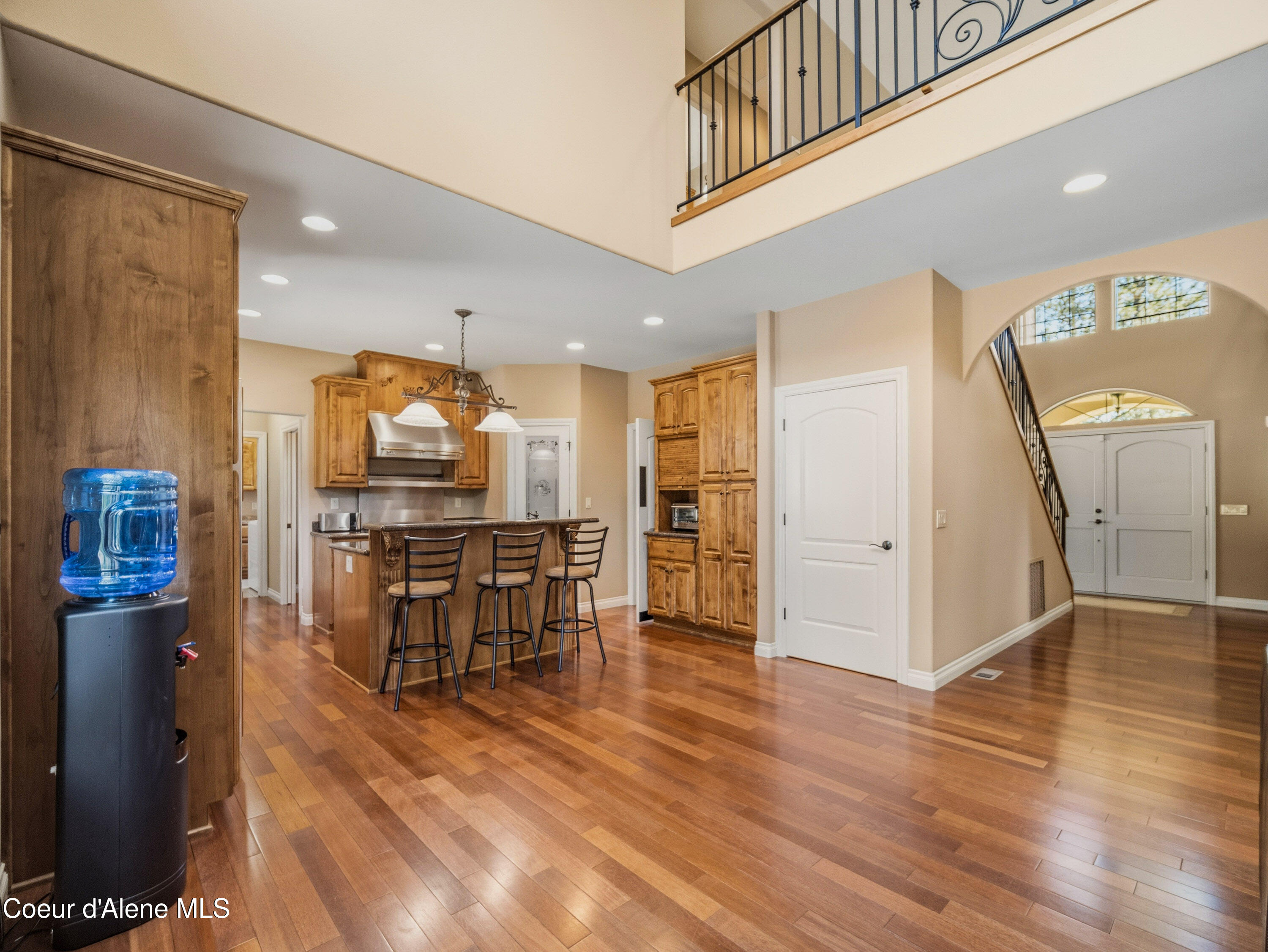 4231 E Burchell DR