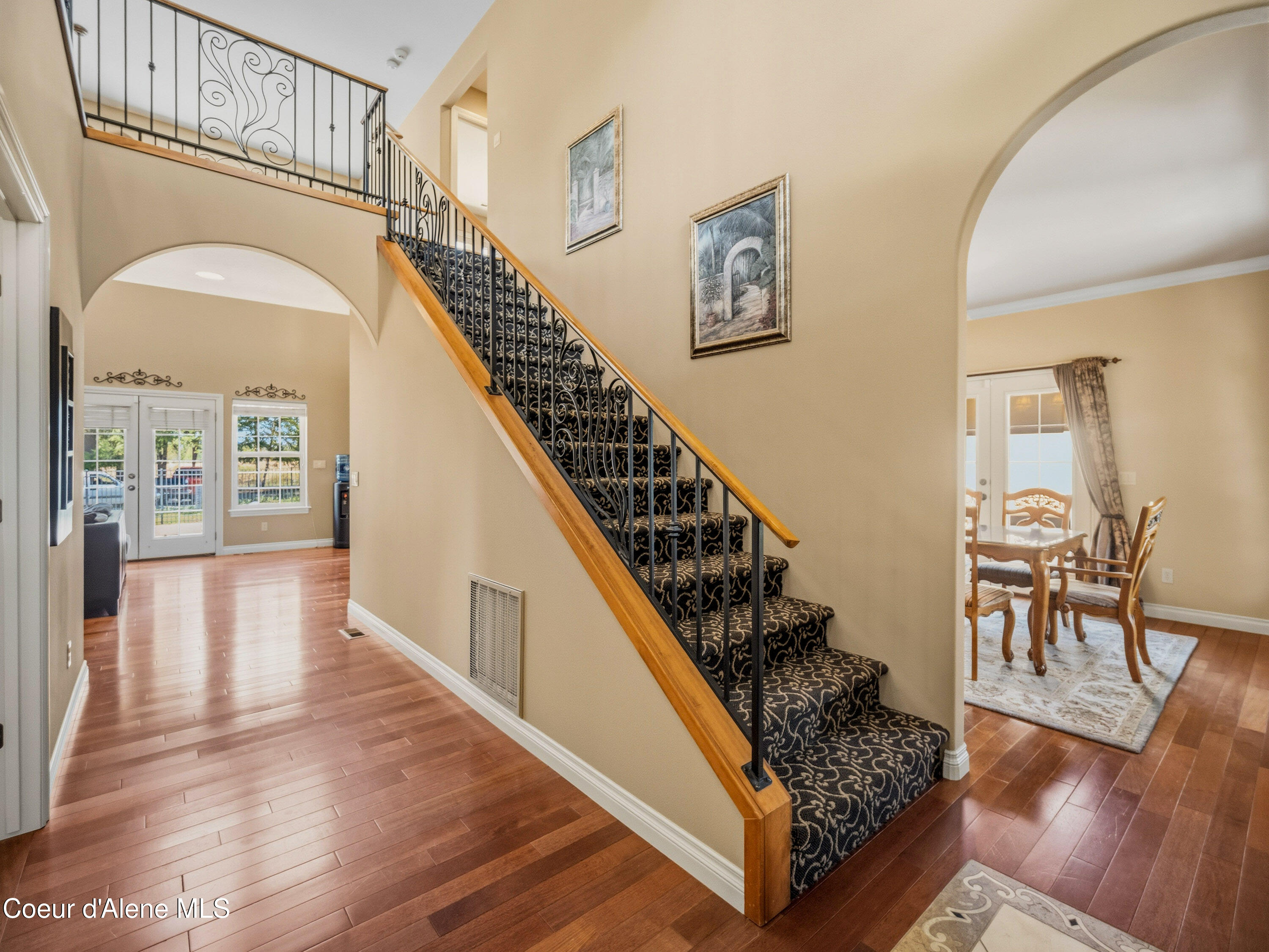 4231 E Burchell DR