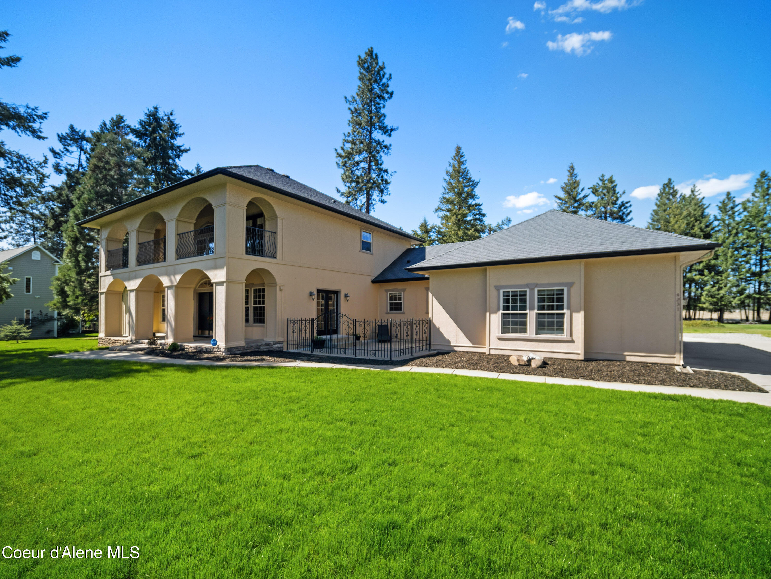 4231 E Burchell DR