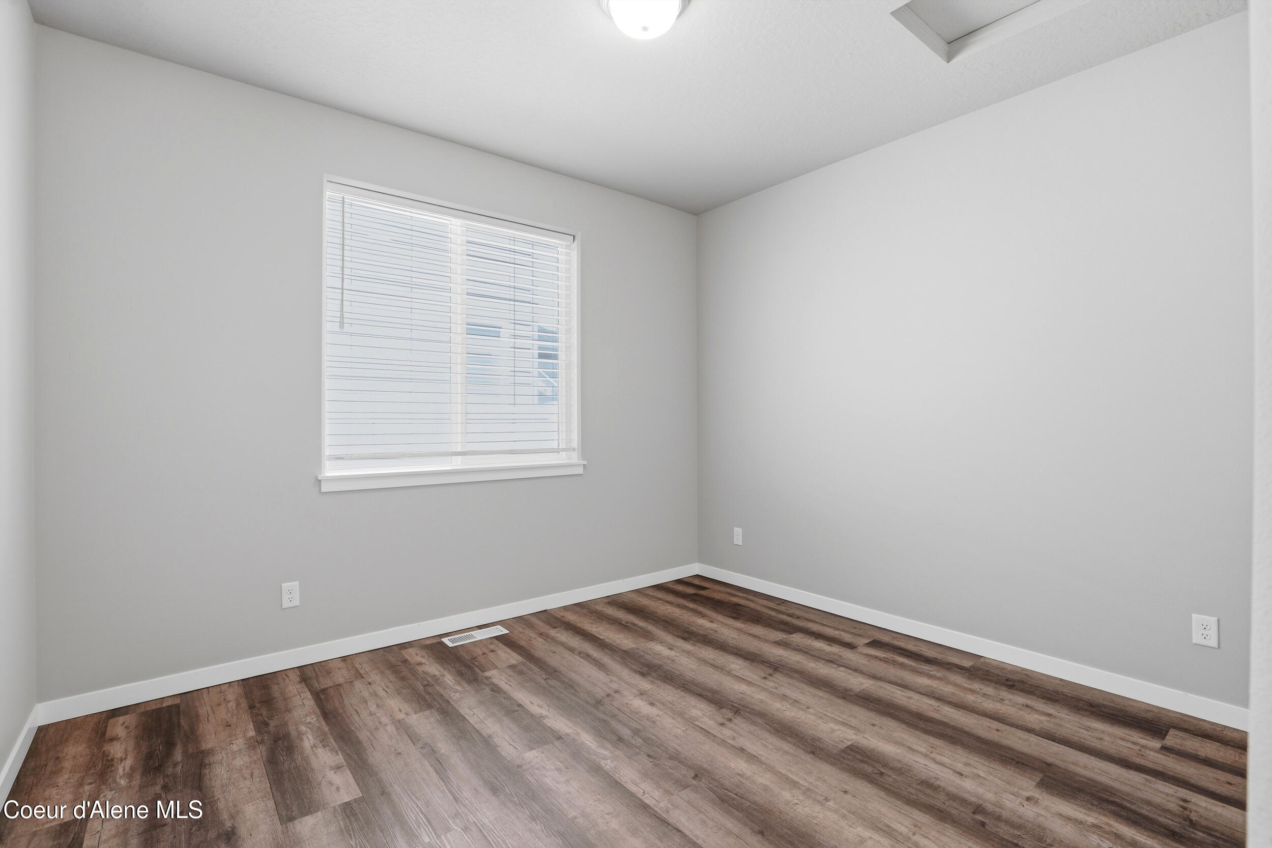 1880 W Alsea Loop