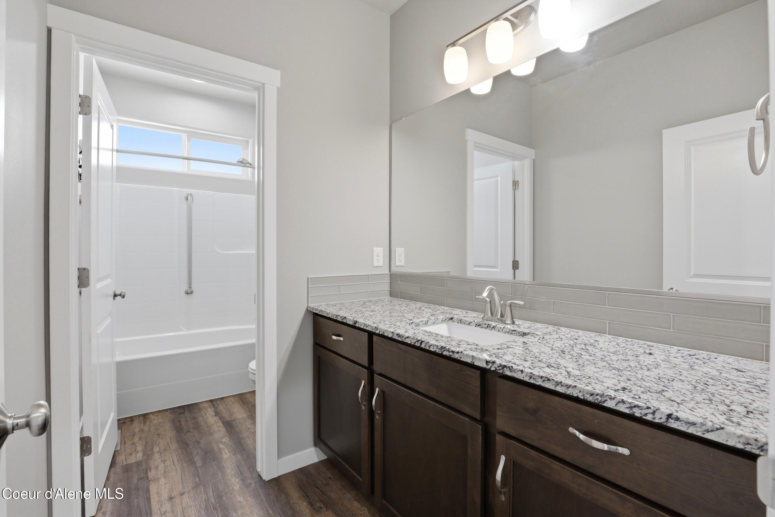 1880 W Alsea Loop