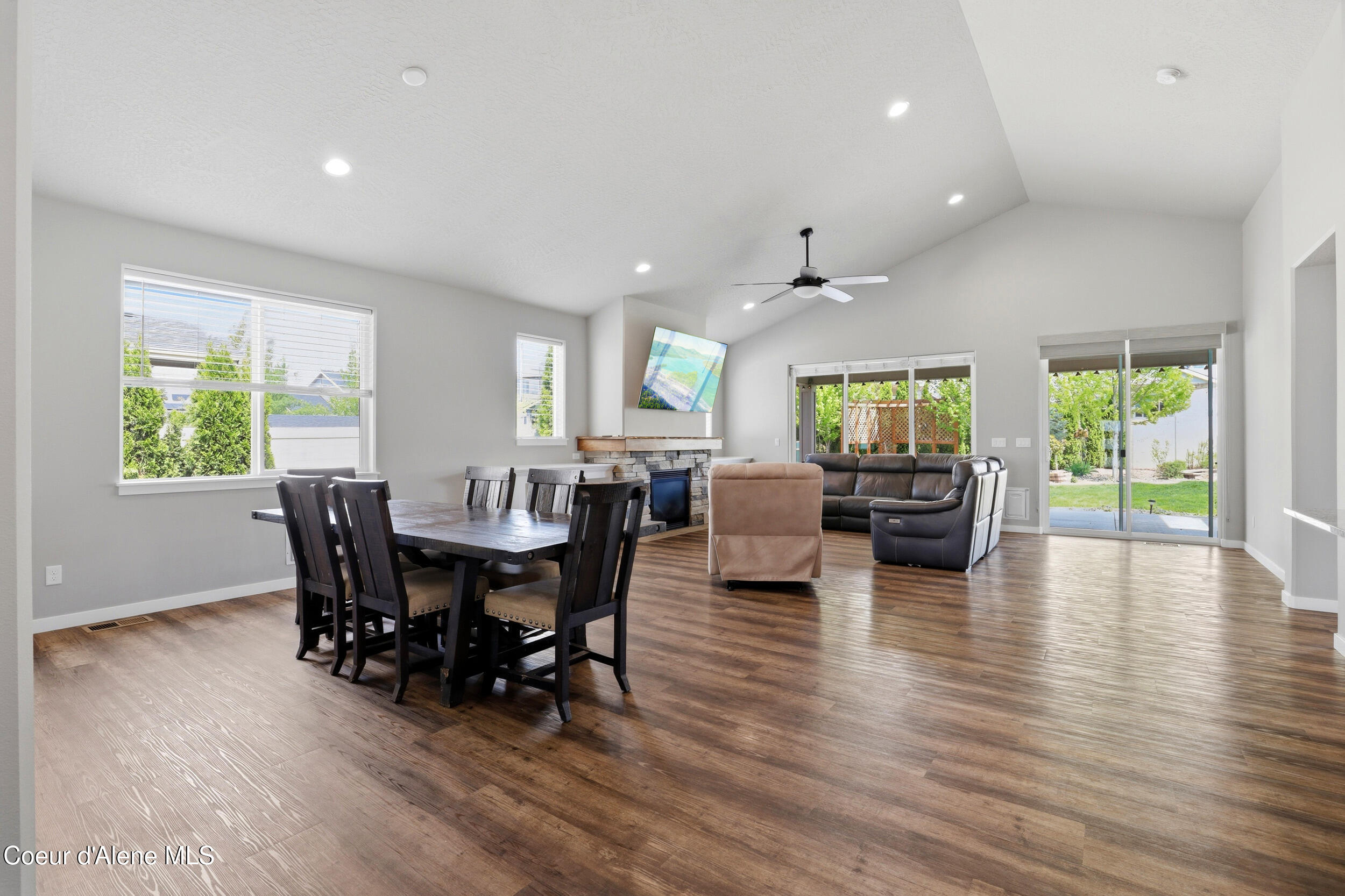 1880 W Alsea Loop