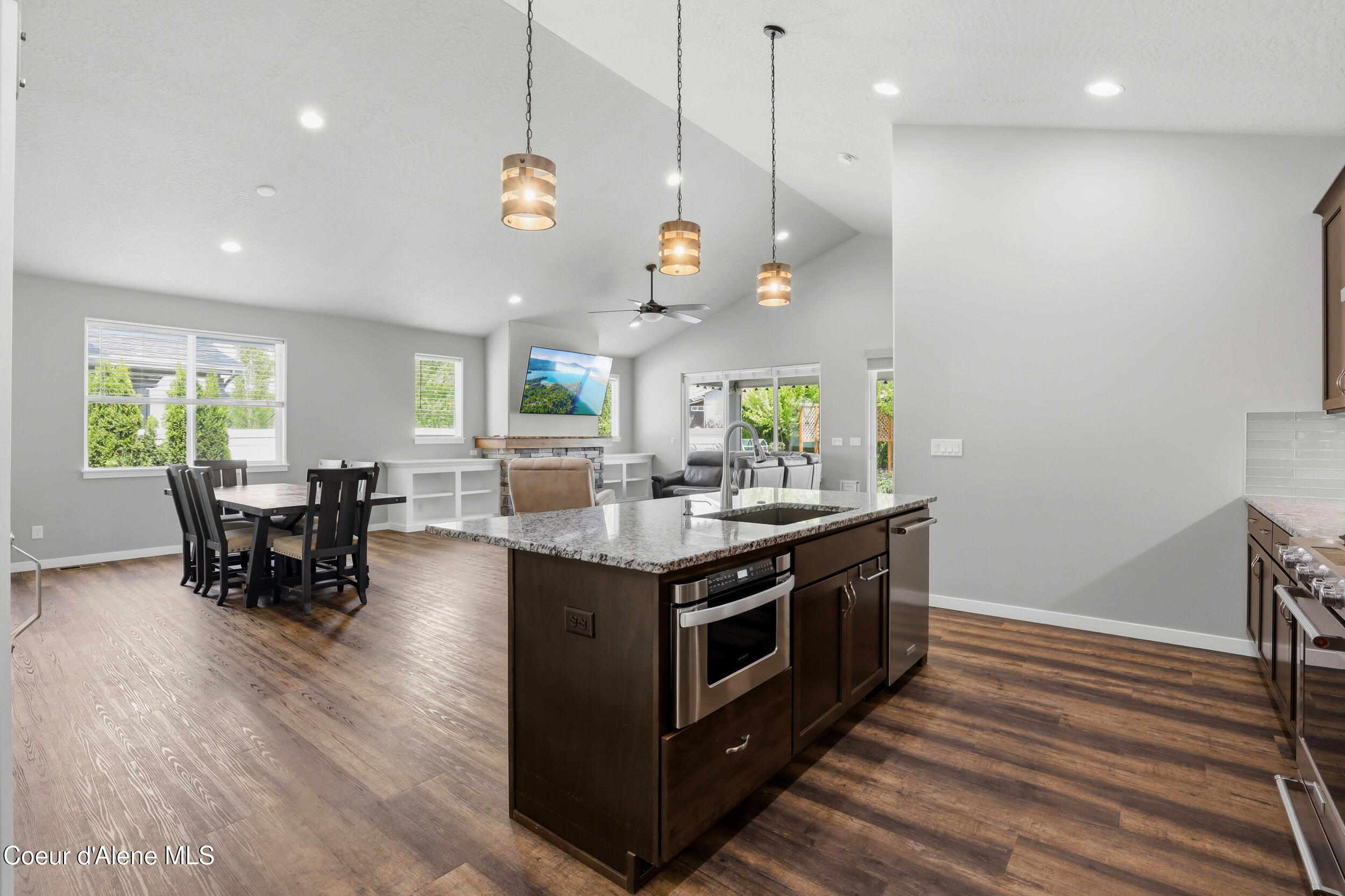 1880 W Alsea Loop