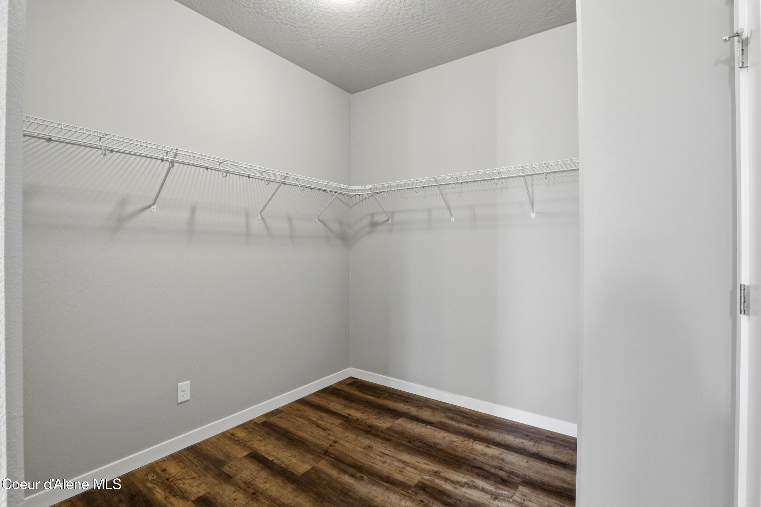 1880 W Alsea Loop