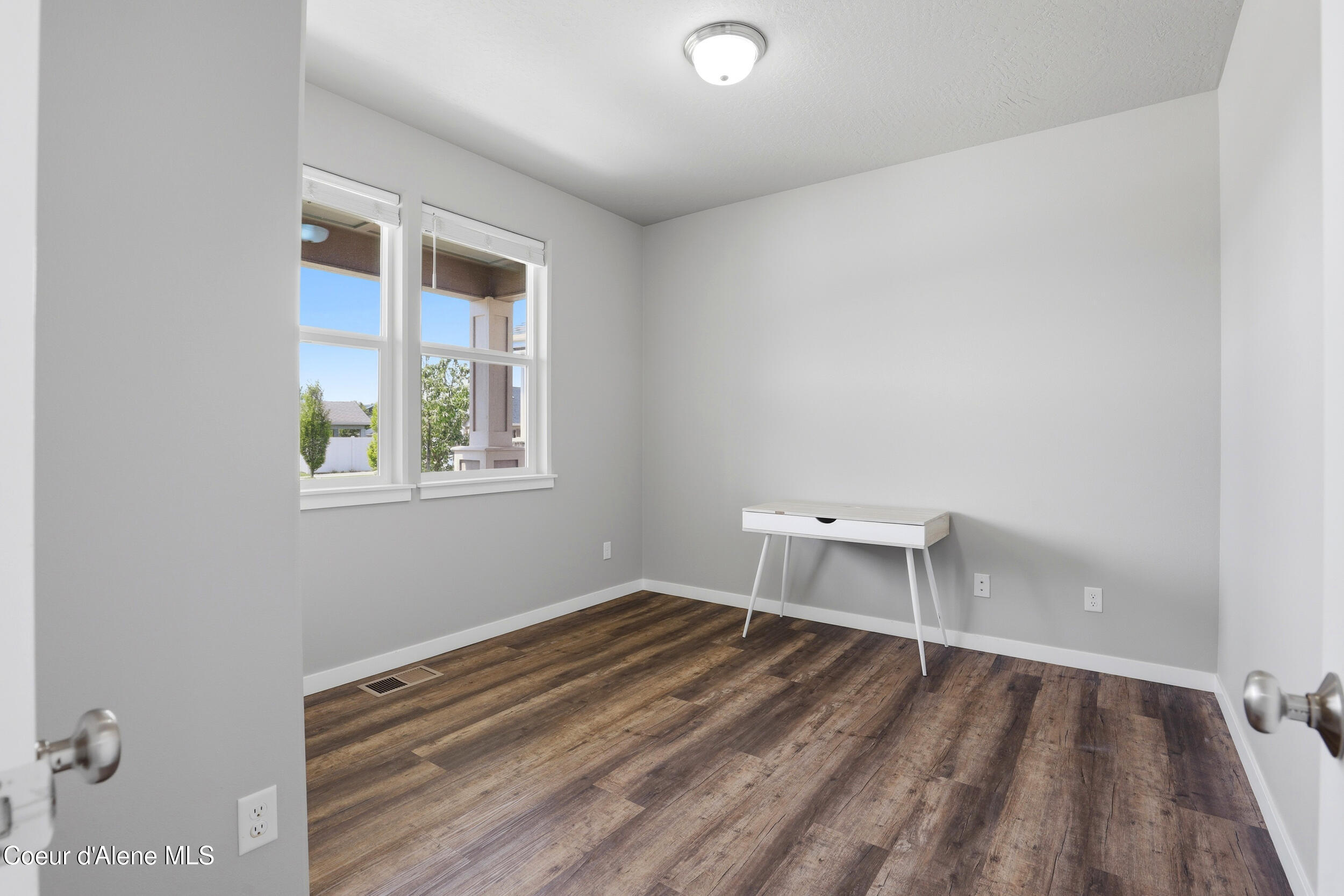 1880 W Alsea Loop