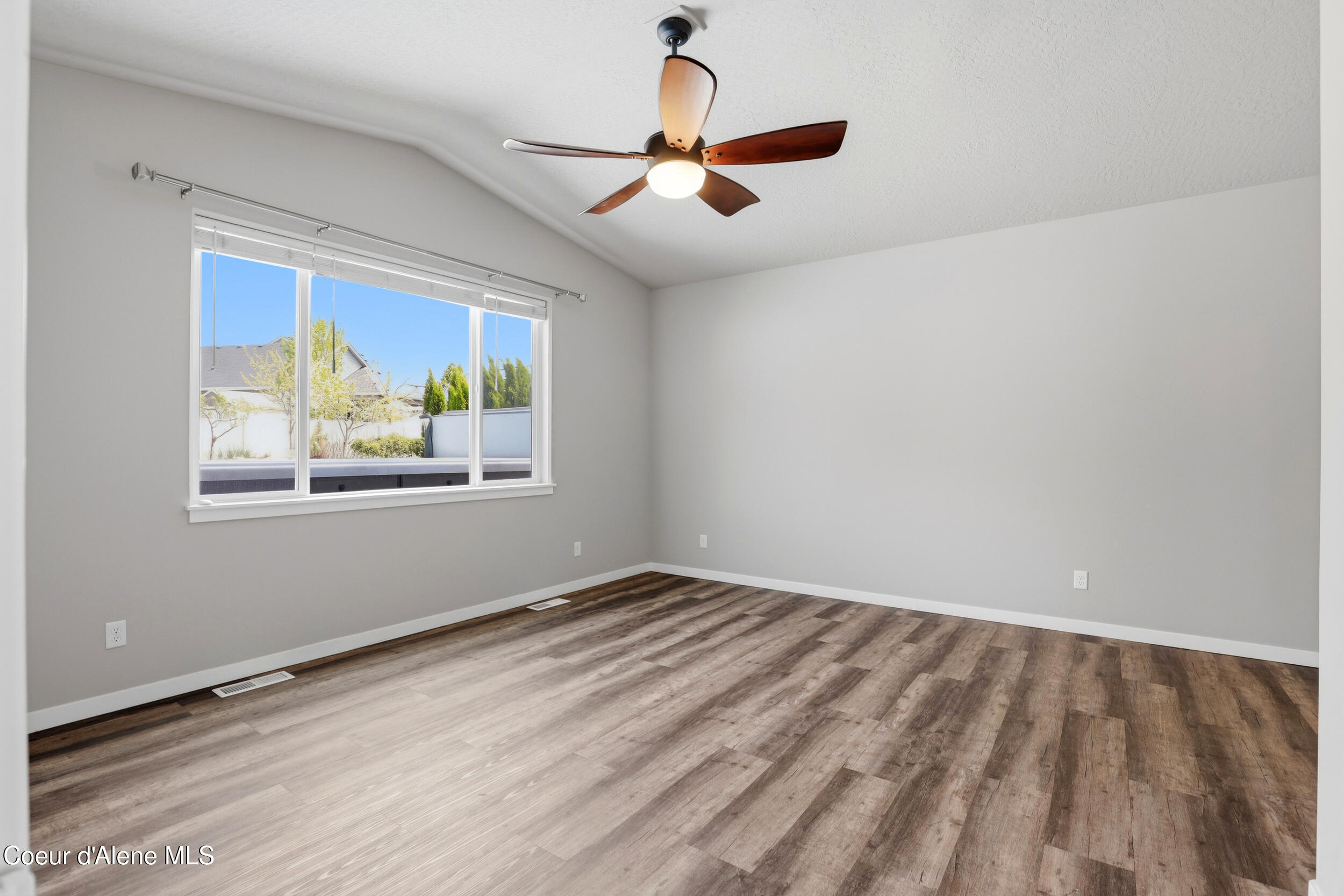 1880 W Alsea Loop