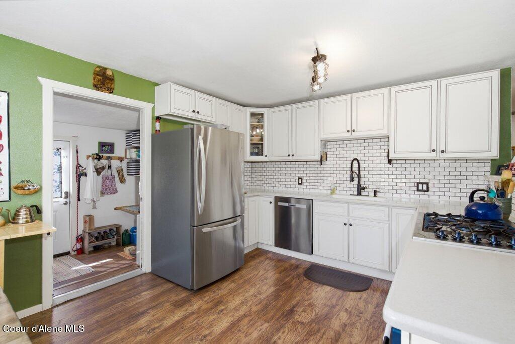 369 Glidden Ave