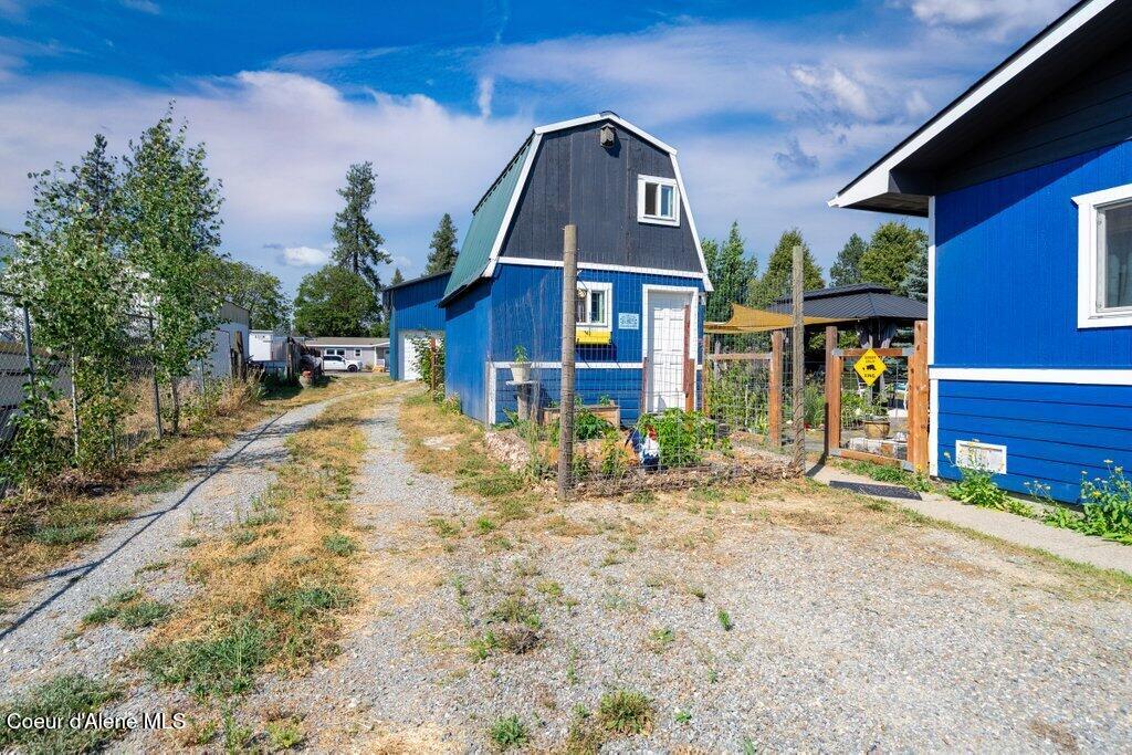 369 Glidden Ave