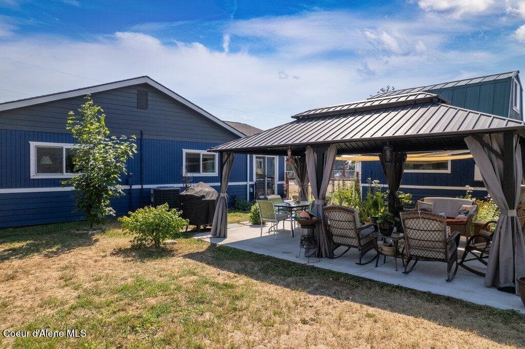 369 Glidden Ave