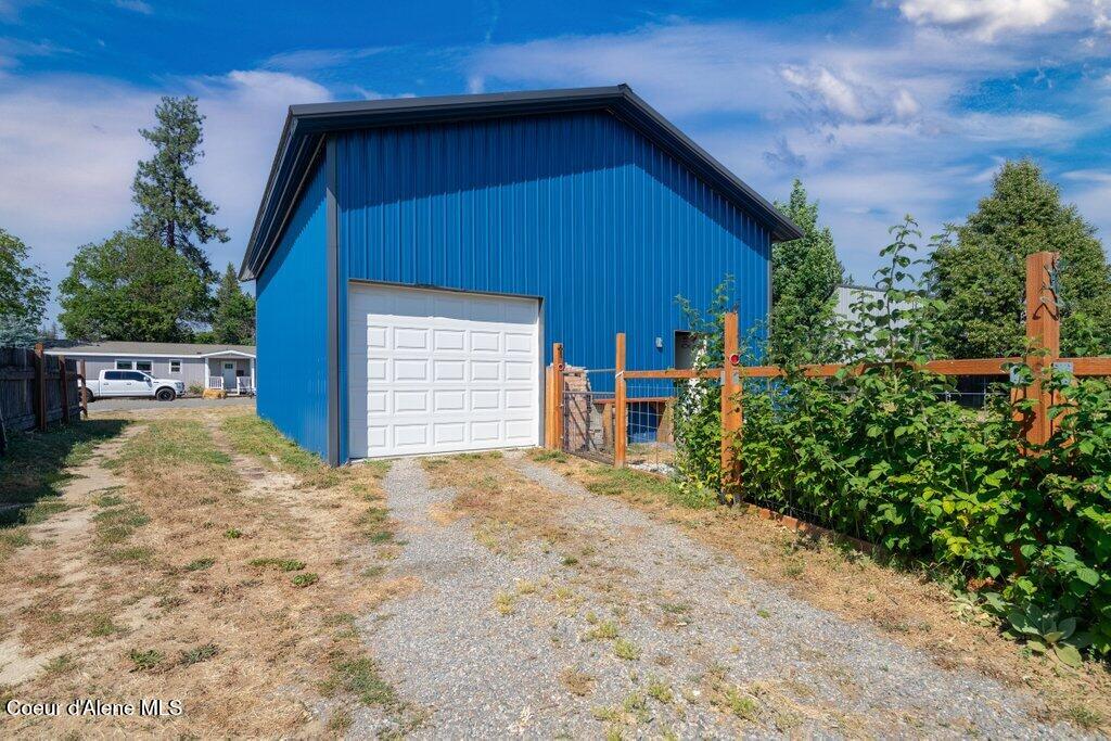 369 Glidden Ave