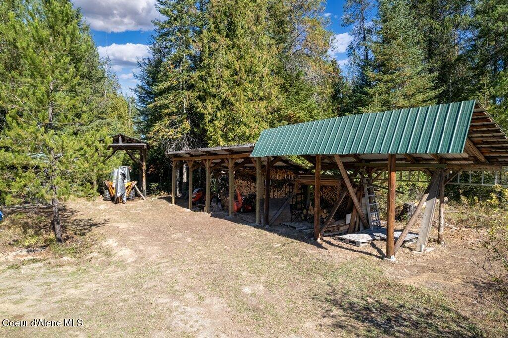 351 Lost Creek Ln