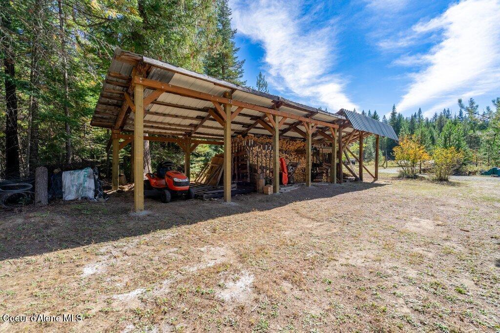 351 Lost Creek Ln