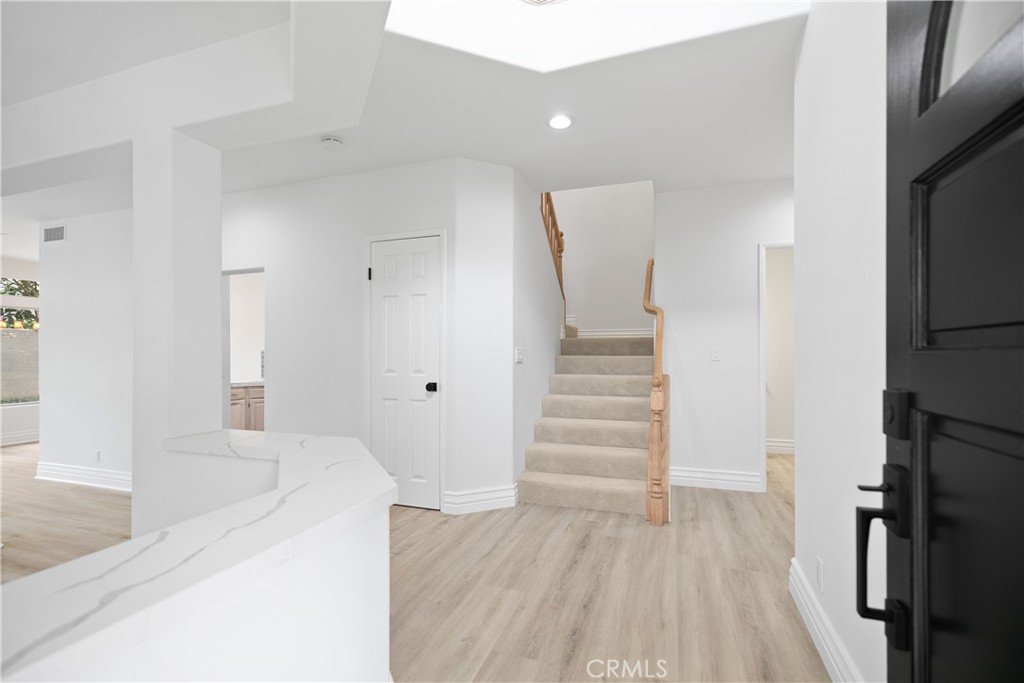 2501 E 16th Street E