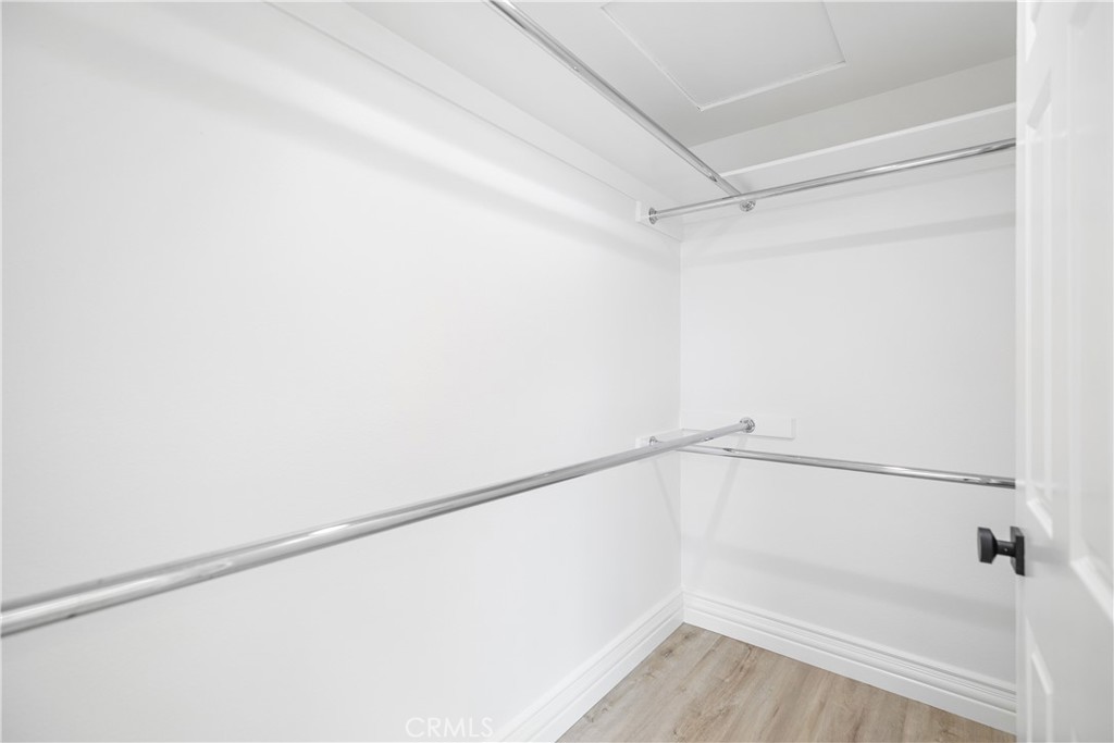 2501 E 16th Street E